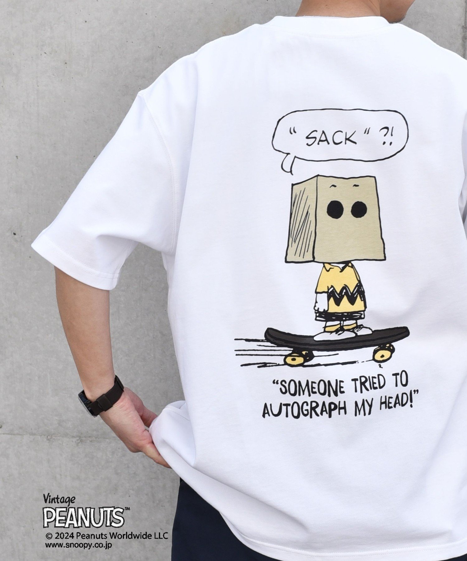 【シップス フォー ウィメン/SHIPS】のSHIPS any SNOOPY コラボ カルチャー グラフィック バック プリント Tシャツ インテリア・キッズ・メンズ・レディースファッション・服の通販 founy(ファニー) 　ファッション　Fashion　レディースファッション　Fashion for Women　トップス・カットソー　Cut & Sew Tops　シャツ・ブラウス・オフィスカジュアル　Elegant Blouses & Button-Ups　ロングTシャツ・Tシャツ　Longline T-Shirts & Tees　バッグ　Bags　おすすめ　Recommended / Our Picks　キャラクター　Character, Licensed Characters　グラフィック　Graphic, Graphic Design　コラボ　Collaboration, Collab　シンプル　Simple, Minimal　トレンド　Trend, Trending Now　フロント　Front, Front Design　プリント　Print, Printed Pattern　ワンポイント　One Point, Statement Accent　ホワイト|ID: prp329100004543258 ipo3291000000033252347
