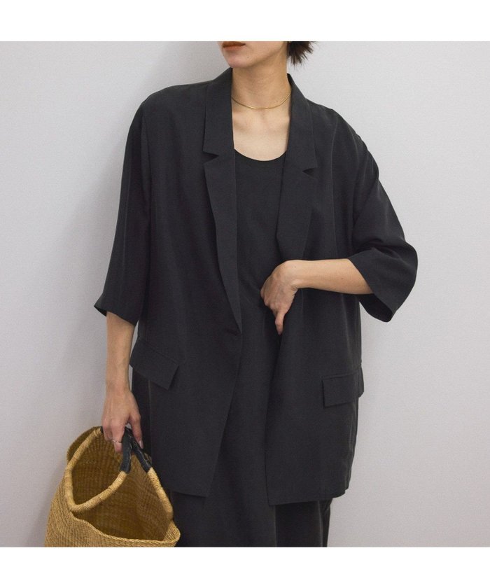 【サロン アダム エ ロペ/SALON adam et rope'】の25SS GENTLE SILK ハーフスリーブジャケット【セットアップ対応・洗える】 インテリア・キッズ・メンズ・レディースファッション・服の通販 founy(ファニー) https://founy.com/ ファッション Fashion レディースファッション Ladies' Fashion Online アウター Coat Outerwear ジャケット Jackets インナー Inner 洗える Washable ショート Short シルク Silk シンプル Simple ジャケット Jacket セットアップ Set Up タンク Tank ダウン Down 定番 Standard なめらか Smooth ノースリーブ No Sleeve プリント Print ポケット Pocket 半袖 Short Sleeve 夏 Summer エレガント 上品 Elegant 2025年 2025 2025春夏・S/S Ss,Spring/Summer,2025 |ID: prp329100004543274 ipo3291000000032621807