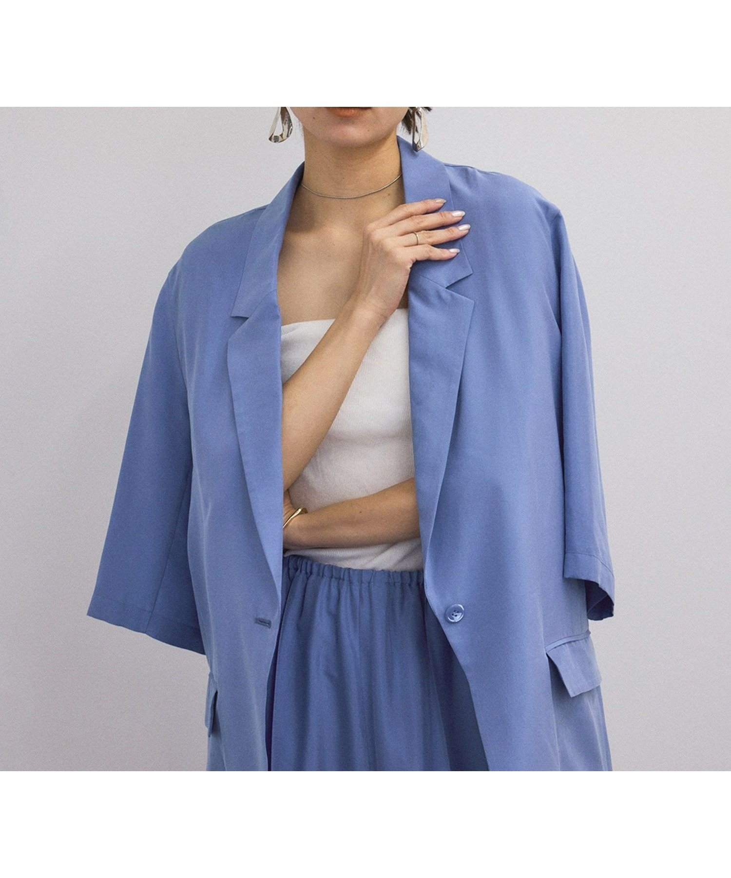 【サロン アダム エ ロペ/SALON adam et rope'】の25SS GENTLE SILK ハーフスリーブジャケット【セットアップ対応・洗える】 インテリア・キッズ・メンズ・レディースファッション・服の通販 founy(ファニー) 　ファッション　Fashion　レディースファッション　Ladies' Fashion Online　アウター　Coat Outerwear　ジャケット　Jackets　インナー　Inner　洗える　Washable　ショート　Short　シルク　Silk　シンプル　Simple　ジャケット　Jacket　セットアップ　Set Up　タンク　Tank　ダウン　Down　定番　Standard　なめらか　Smooth　ノースリーブ　No Sleeve　プリント　Print　ポケット　Pocket　半袖　Short Sleeve　夏　Summer　エレガント 上品　Elegant　2025年　2025　2025春夏・S/S　Ss,Spring/Summer,2025　ブルー(44)|ID: prp329100004543274 ipo3291000000032621810