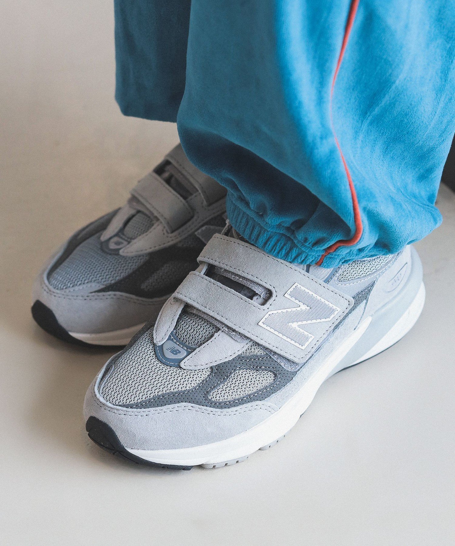 【こども ビームス/コドモ ビームス / KIDS】のNEW BALANCE / PV990(17~21.5cm) インテリア・キッズ・メンズ・レディースファッション・服の通販 founy(ファニー) 　ファッション　Fashion　キッズファッション　KIDS　クッション　Cushion　軽量　Lightweight　GREY|ID: prp329100004543426 ipo3291000000032382076