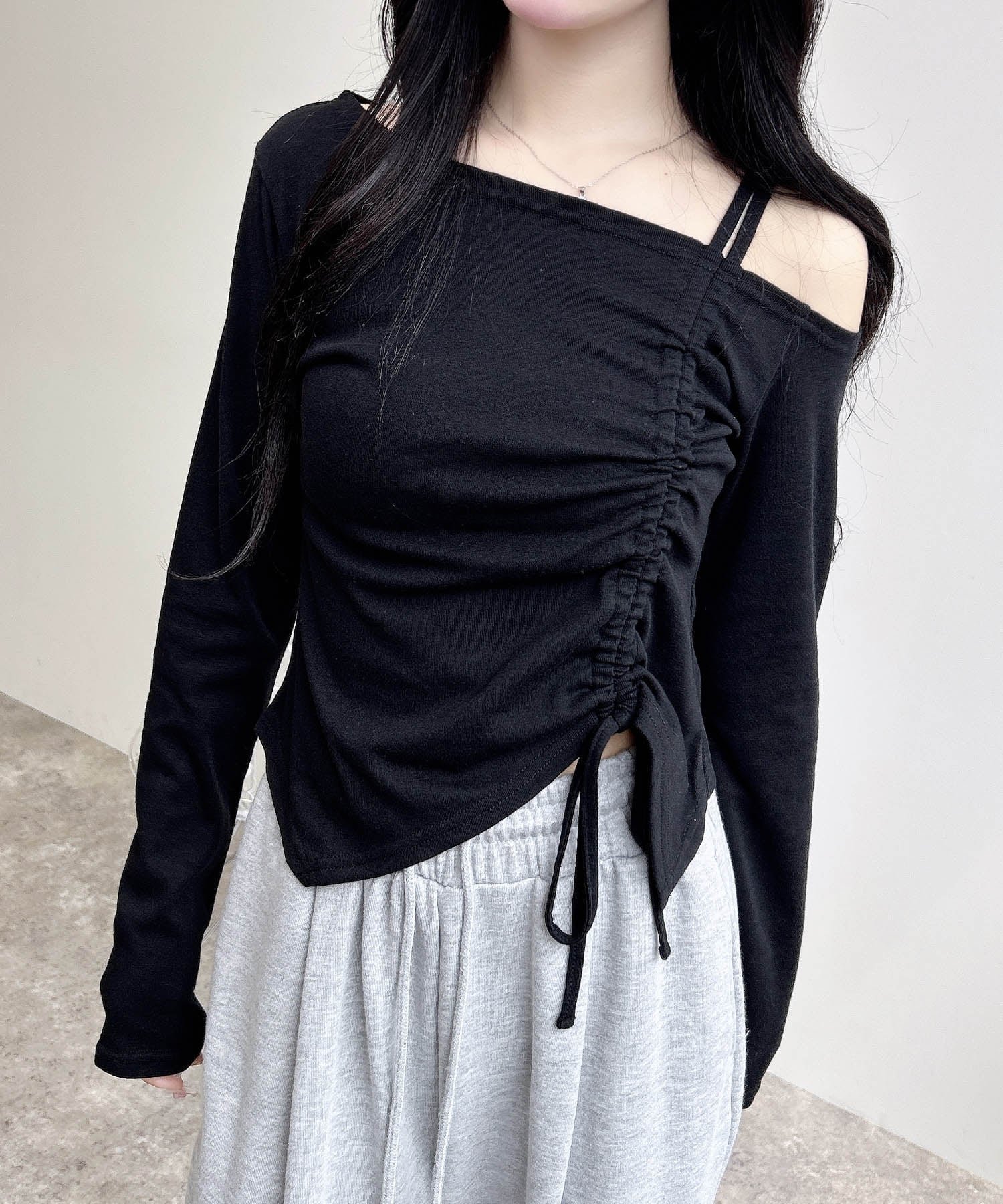 【イング/INGNI】のINGNI/アシメドロストカットソー インテリア・キッズ・メンズ・レディースファッション・服の通販 founy(ファニー) 　ファッション　Fashion　レディースファッション　Fashion for Women　トップス・カットソー　Cut & Sew Tops　カットソー・ベーシックTシャツ　Cut-and-Sewn Tops / Stretch Tees & Basics　おすすめ　Recommended / Our Picks　アシンメトリー　Asymmetrical Style　カットソー　Cut and Sewn Top　カーゴパンツ　Cargo Pants, Utility Pants　シンプル　Simple, Minimal　デニム　Denim, Jeans Material　フィット　Fit, Slim Fit　ボトム　Bottoms, Lower Wear　クロ|ID: prp329100004543777 ipo3291000000033444815