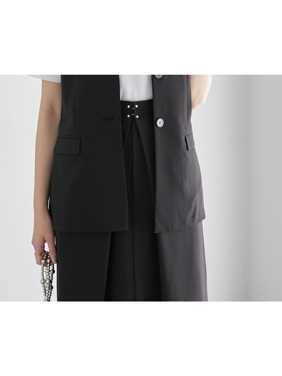 【テチチ/Te chichi】の麻調バックオープンジレ(セットアップ可)《2025summer catalog item》 人気、トレンドファッション・服の通販 founy(ファニー) 　ファッション　Fashion　レディースファッション　WOMEN　アウター　Coat Outerwear　トップス・カットソー　Tops/Tshirt　ベスト/ジレ　Gilets/Vests　バッグ　Bag　2025年　2025　2025春夏・S/S　Ss,Spring/Summer,2025　おすすめ　Recommend　カシュクール　Cachecoeur　セットアップ　Set Up　フロント　Front　夏　Summer　雑誌　Magazine　 other-1|ID: prp329100004543794 ipo3291000000032108863