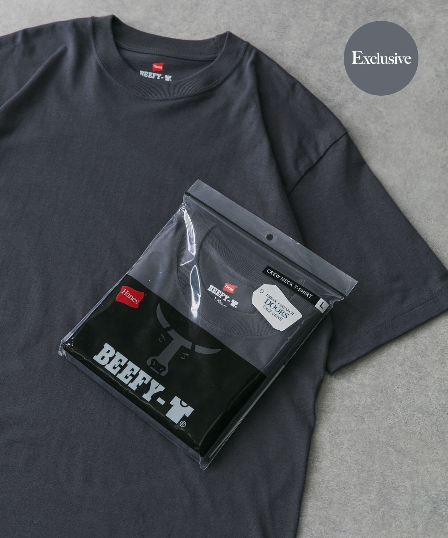 【アーバンリサーチ ドアーズ/URBAN RESEARCH DOORS / MEN】の『別注』Hanes*DOORS BEEFY-T DOORS FIT Short-Sleeve インテリア・キッズ・メンズ・レディースファッション・服の通販 founy(ファニー) 　ファッション　Fashion　メンズファッション　MEN　アンダー　Under　インナー　Inner　スペシャル　Special　定番　Standard　パターン　Pattern　フィット　Fit　別注　Special Order　リラックス　Relax　S/S・春夏　Ss・Spring/Summer　おすすめ　Recommend　夏　Summer　2025年　2025　2025春夏・S/S　Ss,Spring/Summer,2025　ダークグレー|ID: prp329100004543804 ipo3291000000032108928