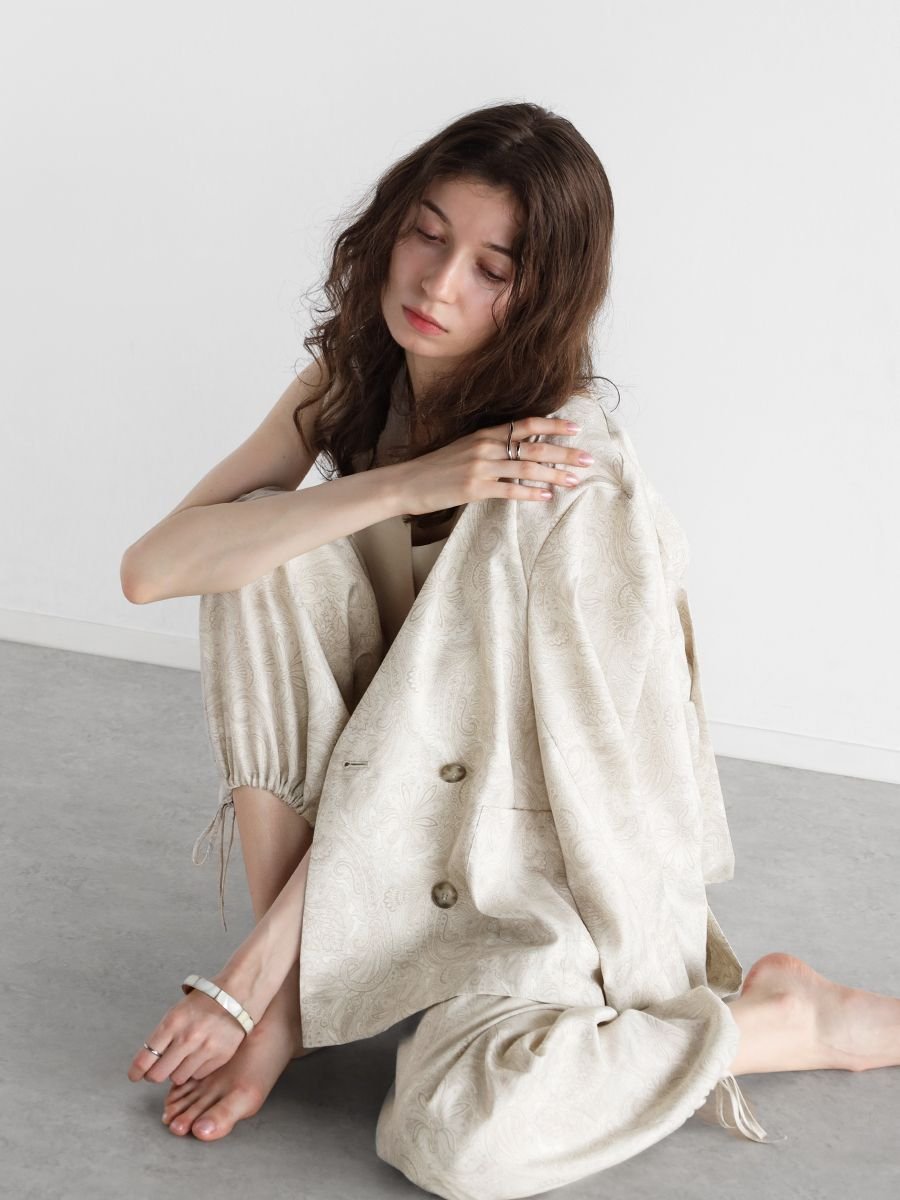 【ヴァン/Vin】のペイズリープリントダブルジャケット 人気、トレンドファッション・服の通販 founy(ファニー) 　ファッション　Fashion　レディースファッション　Fashion for Women　アウター　Coat / Outerwear Collection　レディースジャケット・軽アウター　Jackets　おすすめ　Recommended / Our Picks　コンパクト　Compact, Small Size　ジャケット　Jacket, Outerwear　セットアップ　Set-Up, Coordinated Outfit　ダブル　Double, Double-Breasted　ツイル　Twist, Twisted Detail　バランス　Balance, Style Balance　ボトム　Bottoms, Lower Wear　マニッシュ　Mannish, Boyish　エレガント 上品　Elegant　 other-1|ID: prp329100004543826 ipo3291000000032661142
