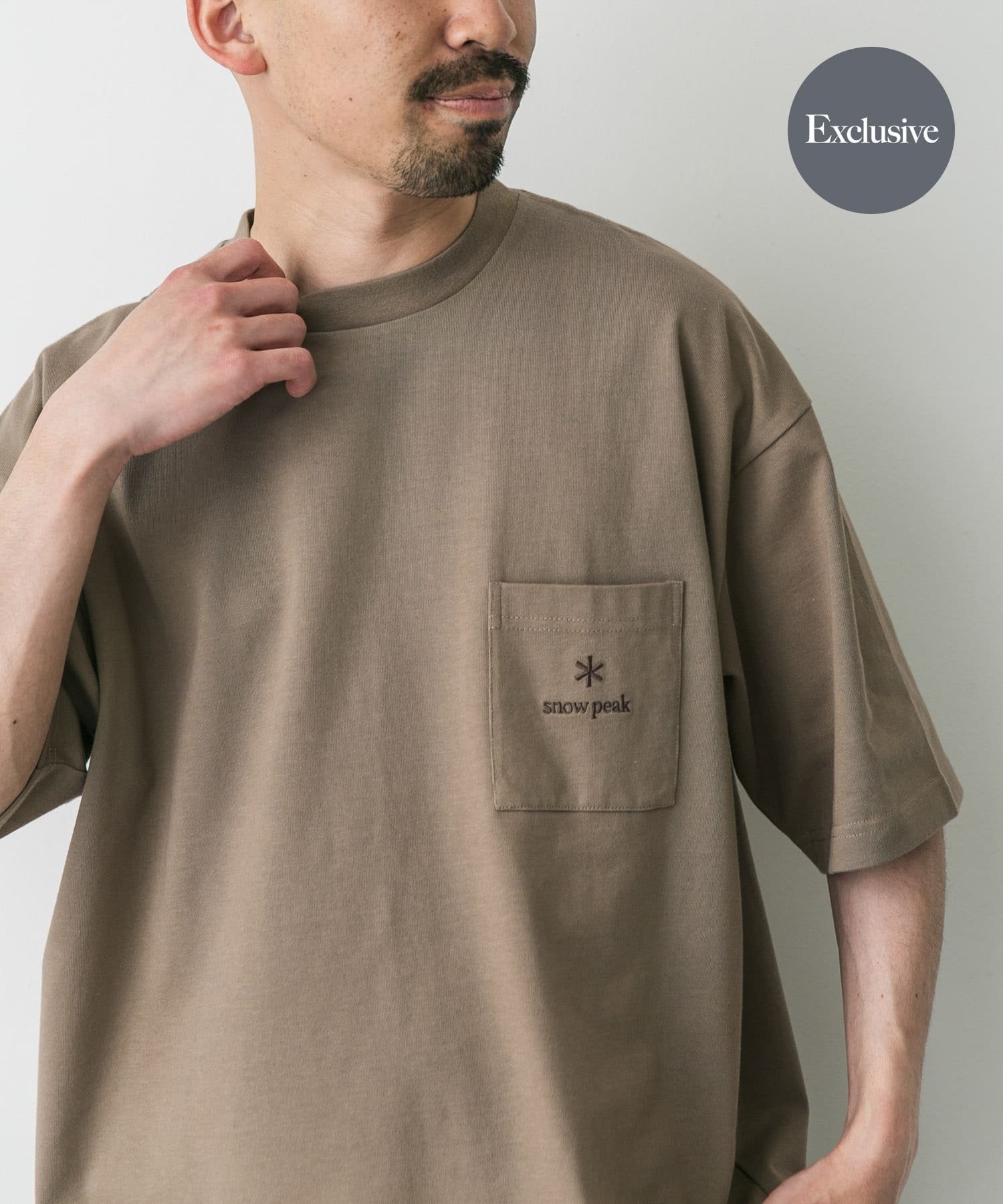 【アーバンリサーチ ドアーズ/URBAN RESEARCH DOORS / MEN】の『別注』Snow Peak Apparel*DOORS Pocket Logo T-shirts インテリア・キッズ・メンズ・レディースファッション・服の通販 founy(ファニー) 　ファッション　Fashion　メンズファッション　MEN　2025年　2025　2025春夏・S/S　Ss,Spring/Summer,2025　アウトドア　Outdoor　シンプル　Simple　ポケット　Pocket　別注　Special Order　夏　Summer　S/S・春夏　Ss・Spring/Summer　COYOTE|ID: prp329100004543855 ipo3291000000032109202