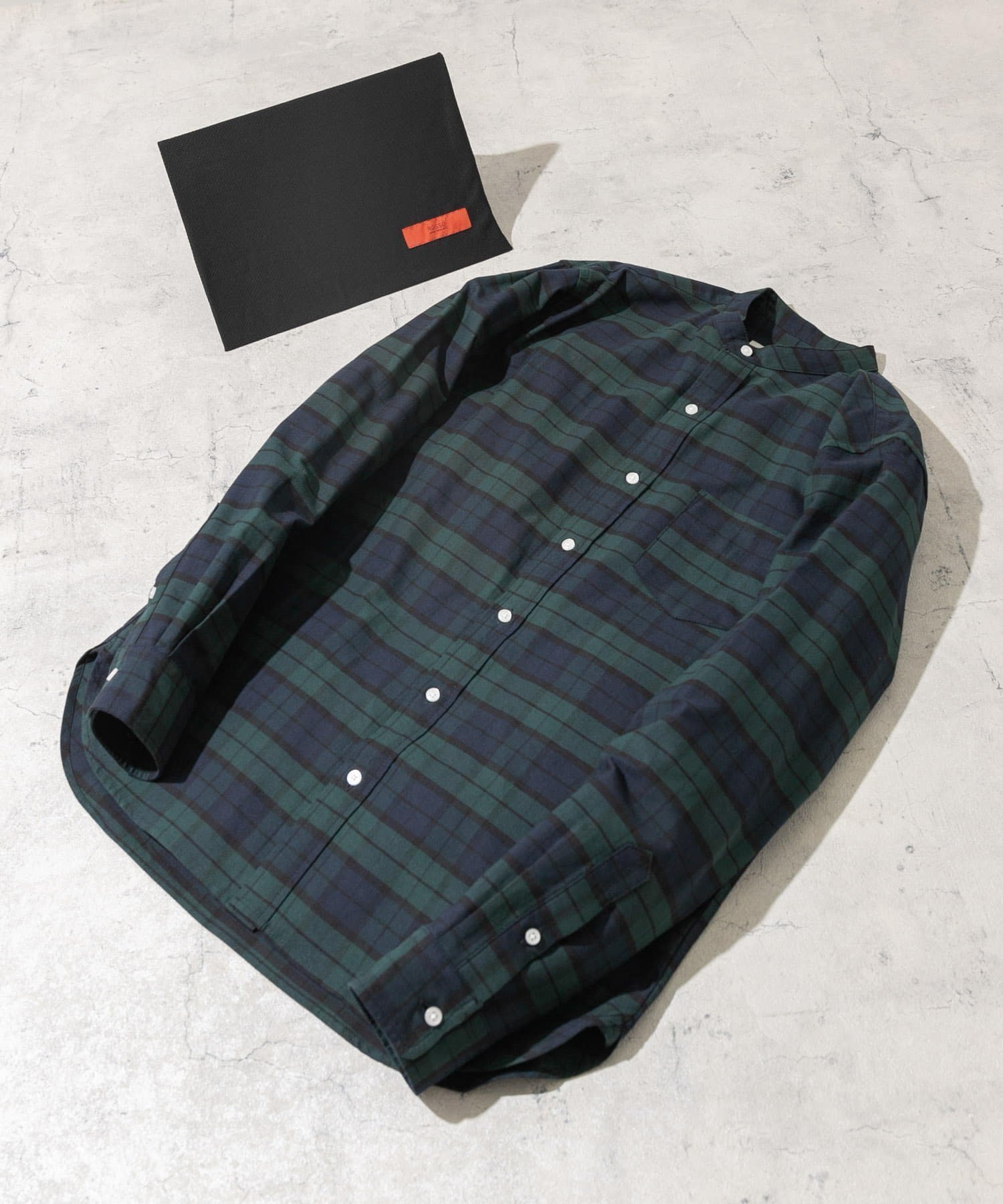 【アーバンリサーチ ロッソ/URBAN RESEARCH ROSSO / MEN】の『WEB限定』『XXLサイズあり』『抗菌/消臭』ハイパフォーマンスオックスバンドカラーシャツ インテリア・キッズ・メンズ・レディースファッション・服の通販 founy(ファニー) 　ファッション　Fashion　メンズファッション　MEN　抗菌　Antibacterial　サングラス　Sunglasses　シンプル　Simple　ストレッチ　Stretch　スニーカー　Sneakers　スラックス　Slacks　デニム　Denim　定番　Standard　バランス　Balance　パフォーマンス　Performance　フィット　Fit　ベーシック　Basic　ポーチ　Pouch　リュック　Ruck Sack　おすすめ　Recommend　旅行　Travel　ビジネス 仕事 通勤　Business　BLK WATCH|ID: prp329100004543927 ipo3291000000032109762