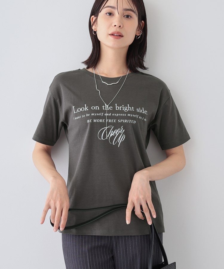 【インディヴィ/INDIVI】の【接触冷感/UVケア/選べるデザイン】フォト ロゴ プリントTシャツ インテリア・キッズ・メンズ・レディースファッション・服の通販 founy(ファニー) 　ファッション　Fashion　レディースファッション　Fashion for Women　トップス・カットソー　Cut & Sew Tops　シャツ・ブラウス・オフィスカジュアル　Elegant Blouses & Button-Ups　ロングTシャツ・Tシャツ　Longline T-Shirts & Tees　グラフィック　Graphic, Graphic Design　コンパクト　Compact, Small Size　ジャケット　Jacket, Outerwear　ストライプ　Stripe, Striped Pattern　プリント　Print, Printed Pattern　ベーシック　Basic, Essential　チャコールグレー|ID: prp329100004544263 ipo3291000000033237408