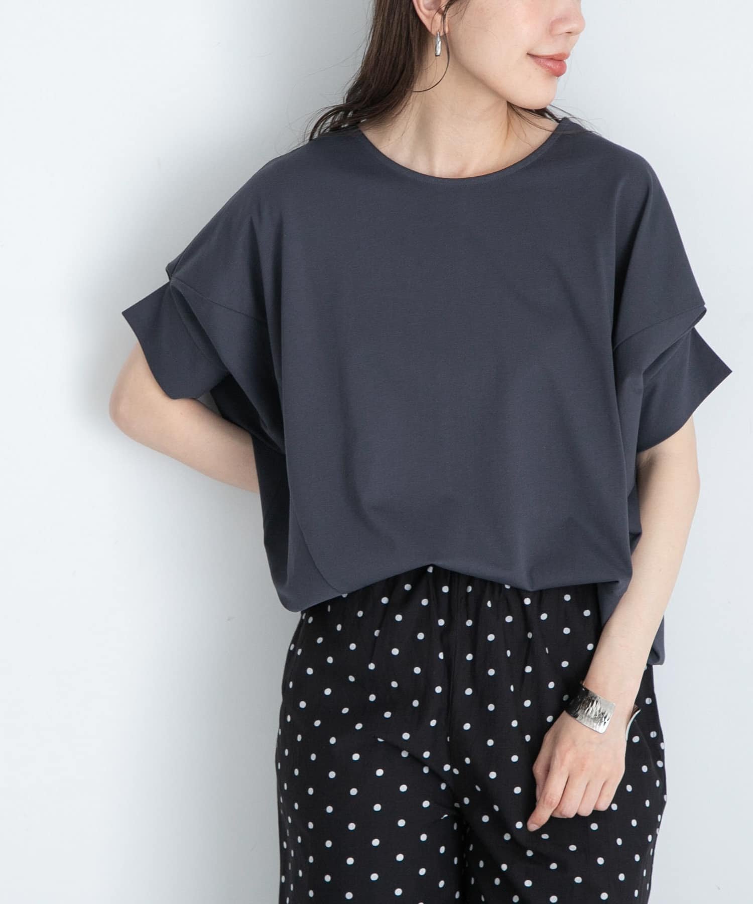 【サニーレーベル/Sonny Label / URBAN RESEARCH】の『WEB限定』吸水速乾UVクールタッチドルマンプルオーバー インテリア・キッズ・メンズ・レディースファッション・服の通販 founy(ファニー) 　ファッション　Fashion　レディースファッション　WOMEN　トップス・カットソー　Tops/Tshirt　プルオーバー　Pullover　2025年　2025　2025春夏・S/S　Ss,Spring/Summer,2025　おすすめ　Recommend　なめらか　Smooth　カットソー　Cut And Sew　シンプル　Simple　吸水　Water Absorption　夏　Summer　S/S・春夏　Ss・Spring/Summer　チャコール|ID: prp329100004545018 ipo3291000000032115707