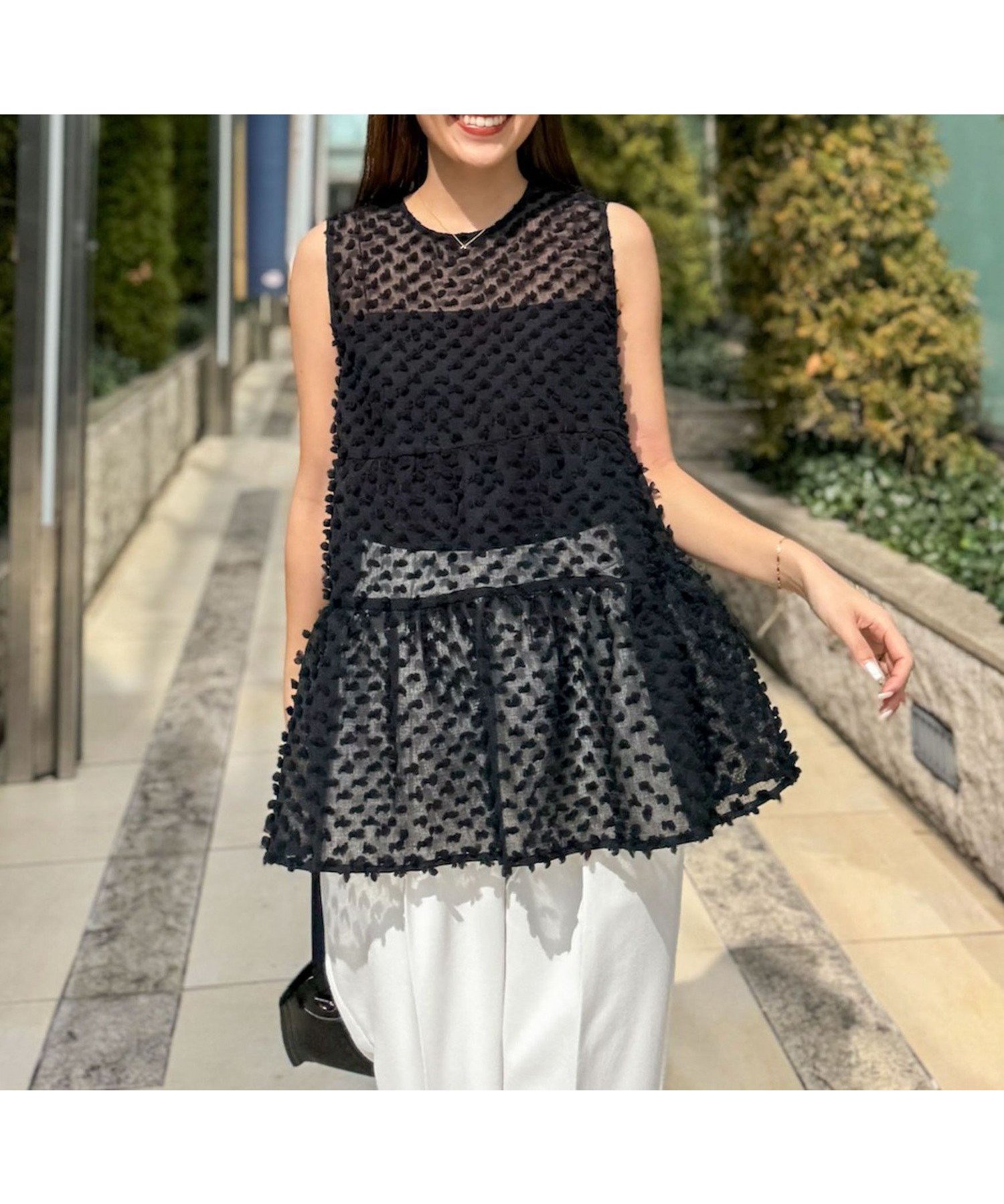 【ノーリーズ/NOLLEY'S】の【PR阿部 別注】ドットポンポン2WAYノースリーブブラウス インテリア・キッズ・メンズ・レディースファッション・服の通販 founy(ファニー) 　ファッション　Fashion　レディースファッション　Ladies' Fashion Online　トップス・カットソー　Tops/Tshirt　キャミソール / ノースリーブ　No Sleeves　シャツ/ブラウス　Shirts/Blouses　2025年　2025　2025春夏・S/S　Ss,Spring/Summer,2025　シアー　Sheer　デニム　Denim　ドット　Dot　ノースリーブ　No Sleeve　ポンポン　Pom Pom　リボン　Ribbon　別注　Special Order　夏　Summer　ブラック|ID: prp329100004545232 ipo3291000000032700969