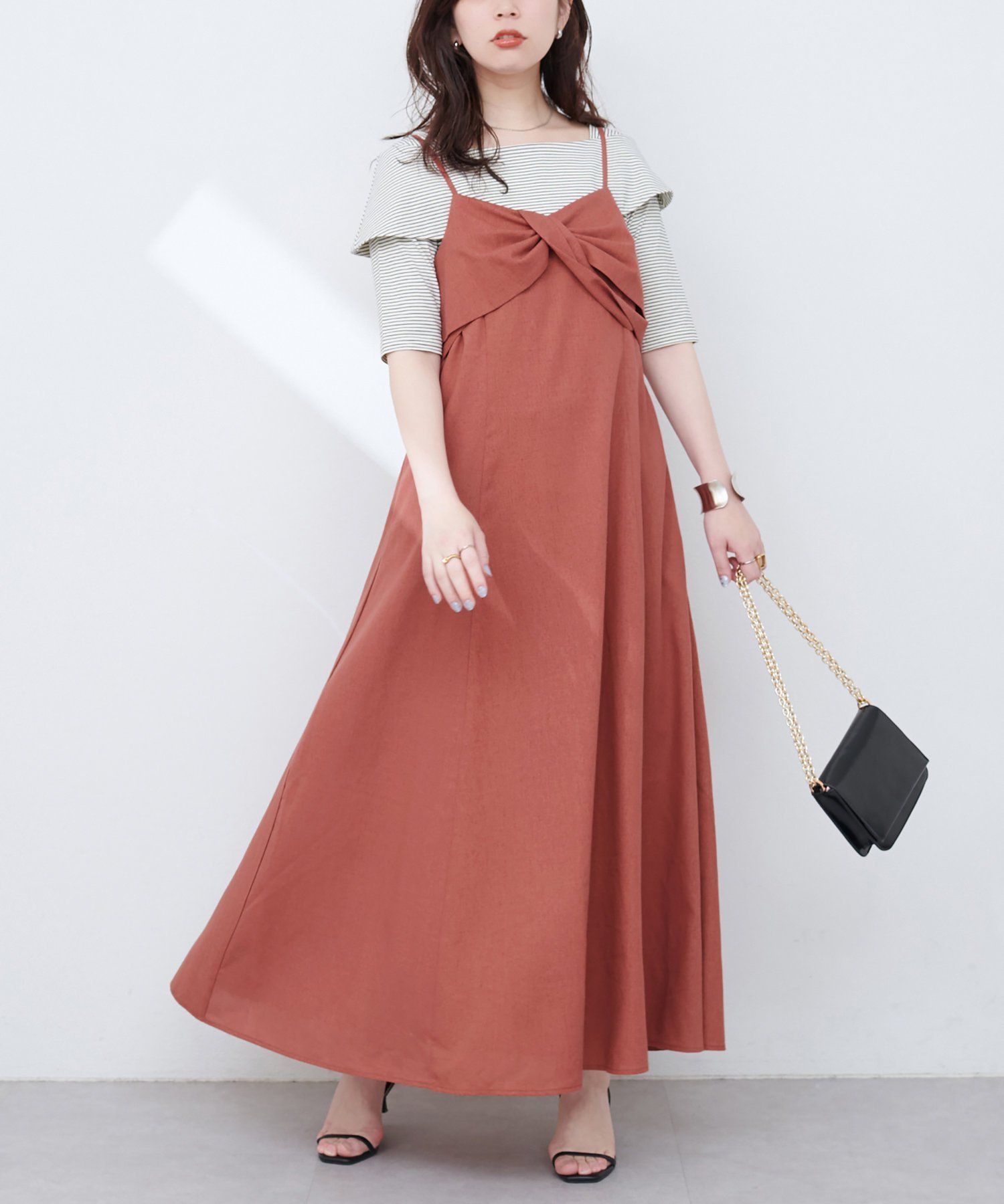 【ナチュラルクチュール/natural couture】のosonoリネン混ねじりキャミワンピース インテリア・キッズ・メンズ・レディースファッション・服の通販 founy(ファニー) 　ファッション　Fashion　レディースファッション　Ladies' Fashion Online　ワンピース　Dress　キャミワンピース　No Sleeve Dresses　インナー　Inner　キャミワンピース　Cami Dress　ギャザー　Gather　とろみ　Thickness　フレア　Flare　ポケット　Pocket　羽織　Haori　リネン　Linen　リブニット　Rib Knit　リボン　Ribbon　ロング　Long　おすすめ　Recommend　夏　Summer　エレガント 上品　Elegant　2025年　2025　2025春夏・S/S　Ss,Spring/Summer,2025　レッド系その他|ID: prp329100004545271 ipo3291000000032588857