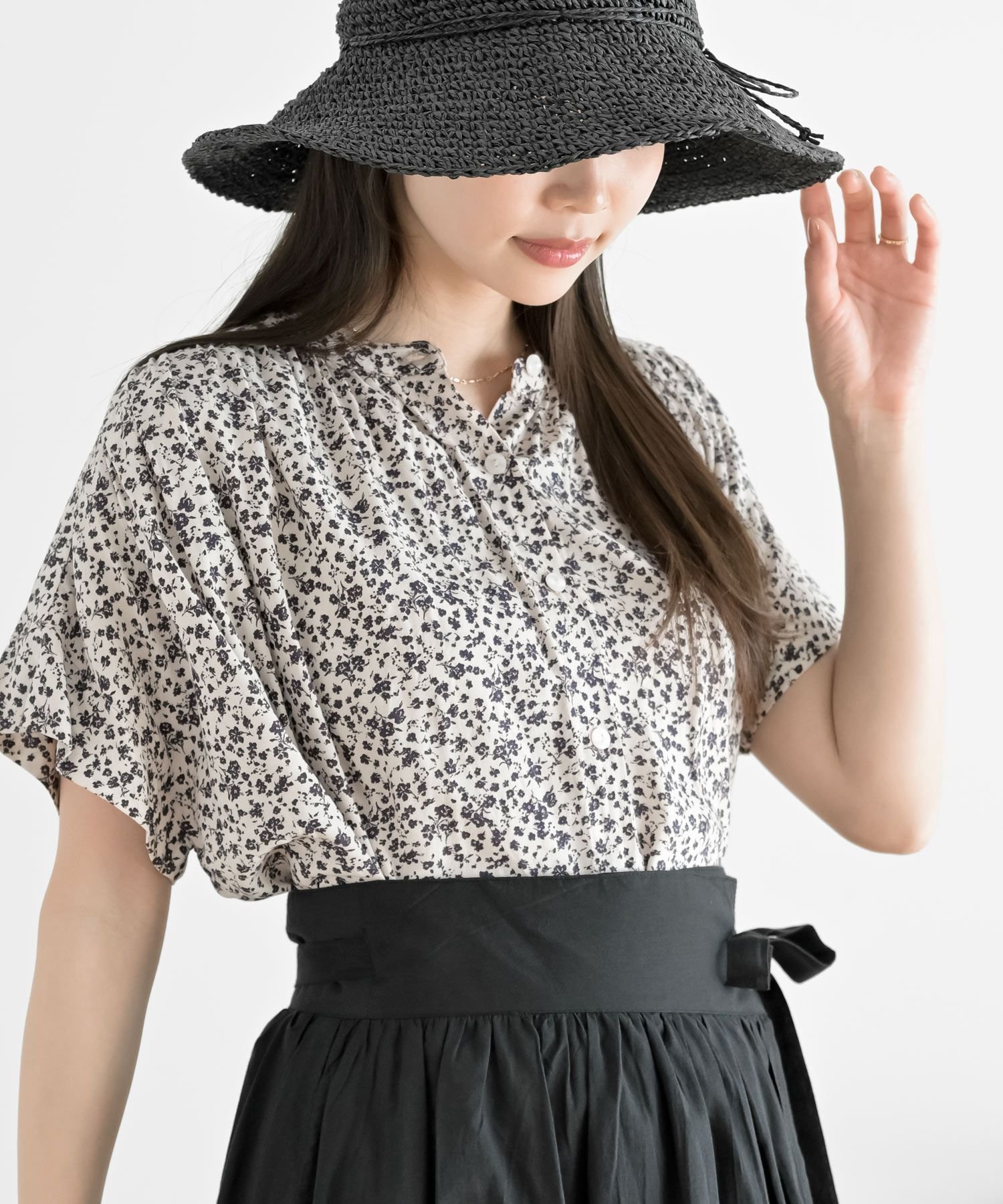 【アールピーエス/rps】のレーヨンバンドカラーギャザーブラウス インテリア・キッズ・メンズ・レディースファッション・服の通販 founy(ファニー) 　ファッション　Fashion　レディースファッション　Fashion for Women　トップス・カットソー　Cut & Sew Tops　シャツ・ブラウス・オフィスカジュアル　Elegant Blouses & Button-Ups　ギャザー　Gathered, Ruffled　ドレープ　Drape, Draping Fabric　ルーズ　Loose, Oversized　ワイド　Wide, Wide Fit　エレガント 上品　Elegant　再入荷　Restock / Back in Stock　アイボリー2|ID: prp329100004545482 ipo3291000000032508292
