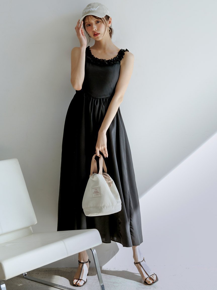 【スナイデル/SNIDEL】の【WEB限定】バックデザインワンピース インテリア・キッズ・メンズ・レディースファッション・服の通販 founy(ファニー) 　ファッション　Fashion　レディースファッション　Ladies' Fashion Online　ワンピース　Dress　ギャザー　Gather　ギンガム　Gingham　サマー　Summer　シャーリング　Shirring　チェック　Check　ドレス　Dress　フィット　Fit　フリル　Frills　フレア　Flare　リボン　Ribbon　BLK[009]|ID: prp329100004545526 ipo3291000000032621981