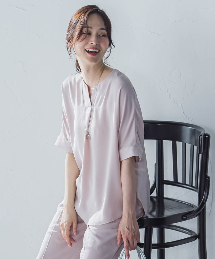 【ロートレ アモン/LAUTRE AMONT】の【WEB限定】サテンフィールキーネックブラウス≪セットアップ対応/洗濯機で洗える≫ インテリア・キッズ・メンズ・レディースファッション・服の通販 founy(ファニー) https://founy.com/ ファッション Fashion レディースファッション Ladies' Fashion Online トップス・カットソー Tops/Tshirt シャツ/ブラウス Shirts/Blouses とろみ Thickness サテン Satin セットアップ Set Up エレガント 上品 Elegant 洗える Washable ビジネス 仕事 通勤 Business |ID: prp329100004545559 ipo3291000000032659450