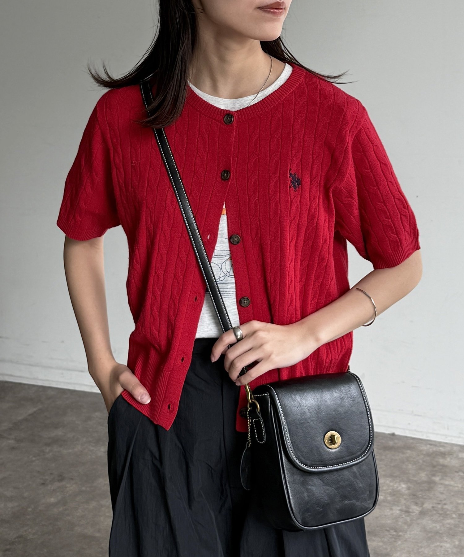 【シーピーシーエム/CPCM】の【U.S. POLO ASSN.】ケーブルニット半袖カーディガン インテリア・キッズ・メンズ・レディースファッション・服の通販 founy(ファニー) 　ファッション　Fashion　レディースファッション　WOMEN　トップス・カットソー　Tops/Tshirt　ニット　Knit Tops　カーディガン　Cardigans　アクセサリー　Accessories　イタリア　Italy　腕時計　Watch　カーディガン　Cardigan　コレクション　Collection　シンプル　Simple　スニーカー　Sneakers　なめらか　Smooth　半袖　Short Sleeve　羽織　Haori　メンズ　Mens　リラックス　Relax　ワイド　Wide　ワンポイント　One Point　おすすめ　Recommend　夏　Summer　エレガント 上品　Elegant　レッド|ID: prp329100004545652 ipo3291000000032281136