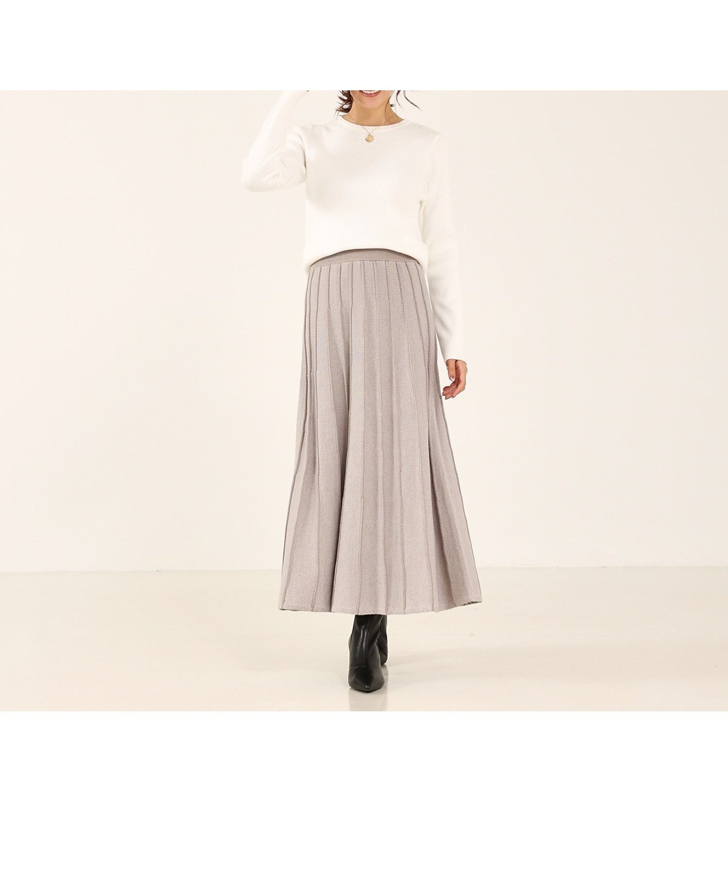 【アバハウスマヴィ/abahouse mavie】のニットジャガードセットアップ インテリア・キッズ・メンズ・レディースファッション・服の通販 founy(ファニー) 　ファッション　Fashion　レディースファッション　Fashion for Women　トップス・カットソー　Cut & Sew Tops　ニット　Knit Tops & Sweaters　おすすめ　Recommended / Our Picks　ジャケット　Jacket, Outerwear　トレンド　Trend, Trending Now　ブルゾン　Blouson, Bomber Jacket　ベーシック　Basic, Essential　リブニット　Rib Knit, Ribbed Knit　春　Spring　A/W・秋冬　Autumn/Winter　ホワイト|ID: prp329100004545665 ipo3291000000033272259