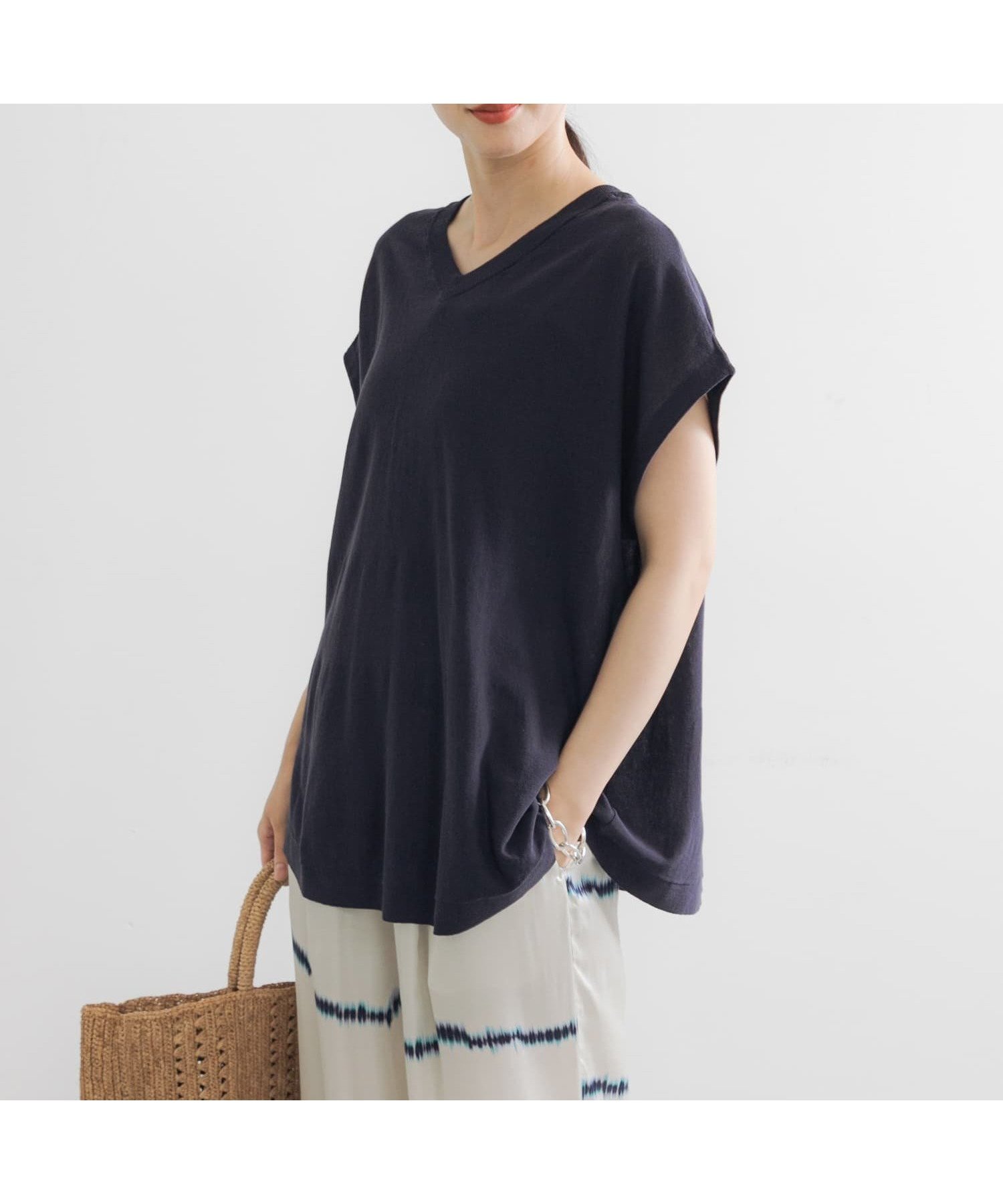 【アーバンリサーチ/URBAN RESEARCH】の『UVカット』2WAYフレンチスリーブニット インテリア・キッズ・メンズ・レディースファッション・服の通販 founy(ファニー) 　ファッション　Fashion　レディースファッション　Fashion for Women　トップス・カットソー　Cut & Sew Tops　ニット　Knit Tops & Sweaters　2025年　2025　2025春夏・S/S　Spring/Summer 2025 SS25　アクセサリー　Fashion Accessories　シンプル　Simple, Minimal　スリーブ　Sleeve, Long Sleeve / Short Sleeve　バランス　Balance, Style Balance　フレア　Flare, Flared　フレンチ　French, French Style　夏　Summer　S/S・春夏　SS, Spring/Summer, Warm Season　NAVY|ID: prp329100004545674 ipo3291000000033137083
