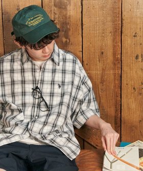 【フリークスストア/FREAK'S STORE】の別注 ワンポイント刺繍チェックショートスリーブシャツ/チェックシャツ/半袖シャツ/ユニセックス【限定展開】 25SS 人気、トレンドファッション・服の通販 founy(ファニー) ファッション Fashion レディースファッション Fashion for Women トップス・カットソー Cut & Sew Tops シャツ・ブラウス・オフィスカジュアル Elegant Blouses & Button-Ups 2024年 2024 2024春夏・S/S Spring/Summer 2024 SS24 2025年 2025 2025春夏・S/S Spring/Summer 2025 SS25 ギンガム Gingham, Gingham Fabric チェック Check, Plaid, Tartan トレンド Trend, Trending Now ベーシック Basic, Essential ルーズ Loose, Oversized ワンポイント One Point, Statement Accent 別注 Limited Edition, Custom Order 半袖 Short Sleeve, Half Sleeve 夏 Summer S/S・春夏 SS, Spring/Summer, Warm Season |ID:prp329100004545710
