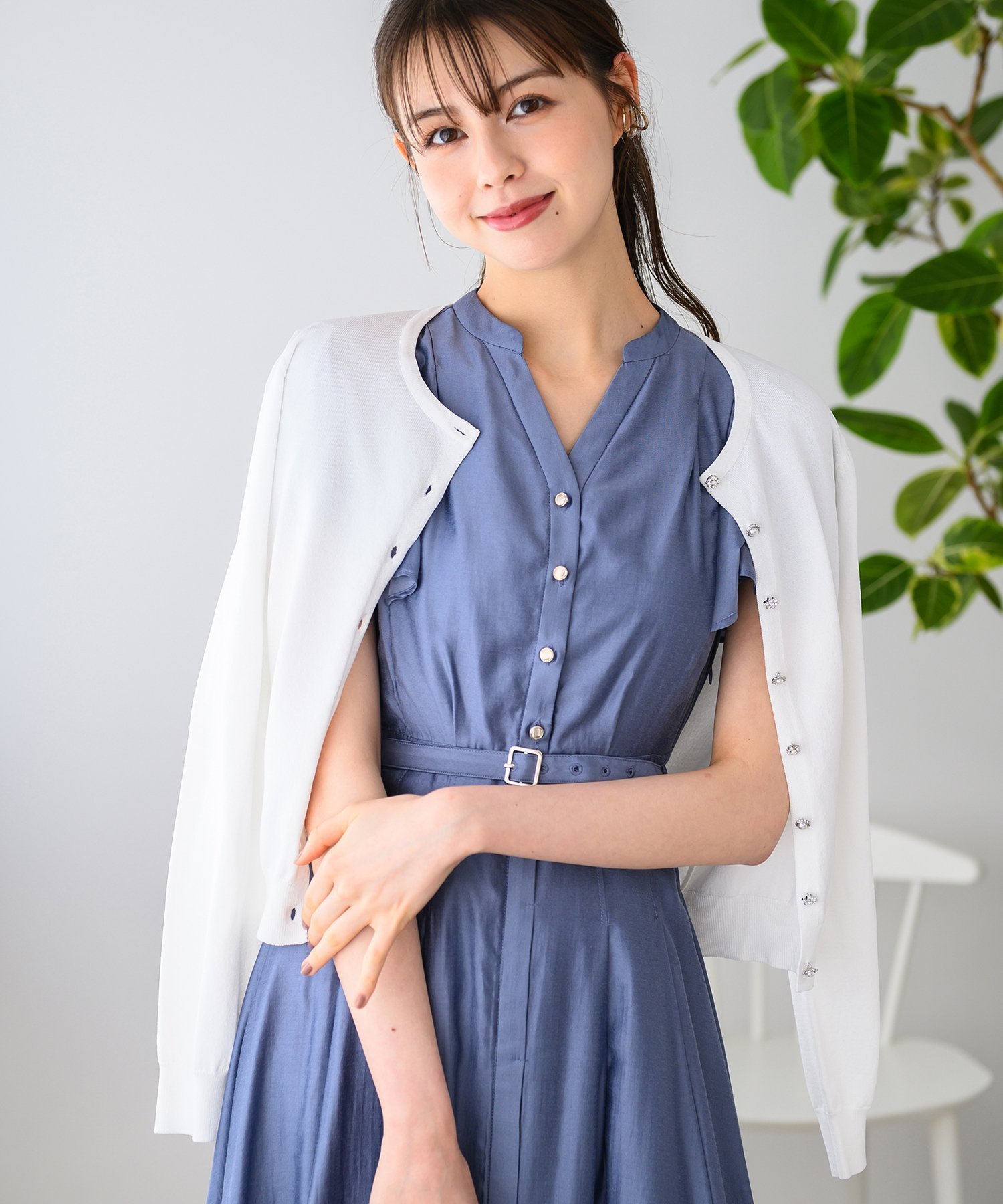 【ミッシュマッシュ/MISCH MASCH】の【接触冷感/UVカット】【2024春夏新作】ベーシックビジュー釦カーディガン/MM428406 インテリア・キッズ・メンズ・レディースファッション・服の通販 founy(ファニー) 　ファッション　Fashion　レディースファッション　WOMEN　トップス・カットソー　Tops/Tshirt　カーディガン　Cardigans　2024年　2024　2024春夏・S/S　Ss,Spring/Summer,2024　おすすめ　Recommend　カーディガン　Cardigan　ビジュー　Bijou　フィット　Fit　フェミニン　Feminine　フロント　Front　夏　Summer　春　Spring　S/S・春夏　Ss・Spring/Summer　ホワイト|ID: prp329100004545852 ipo3291000000032120197