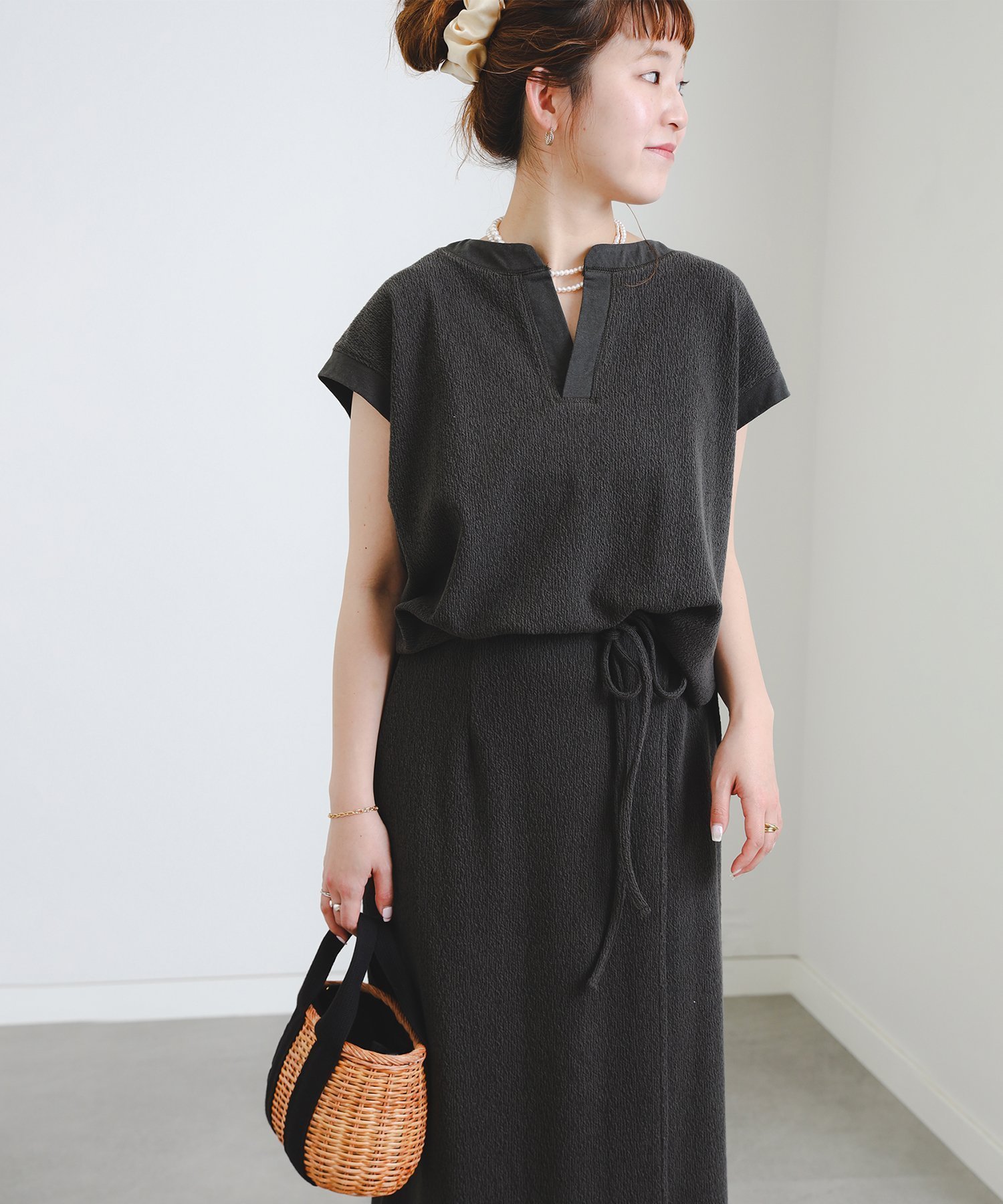 【ビーミングライフストアバイビームス/B:MING LIFE STORE by BEAMS】の【2点セット】スラブ テレコ セットアップ(S~M) 25SS リラックス 旅行 きれいめ インテリア・キッズ・メンズ・レディースファッション・服の通販 founy(ファニー) 　ファッション　Fashion　レディースファッション　WOMEN　セットアップ　Setup　キャップ　Cap　サンダル　Sandals　スキッパー　Skipper　スニーカー　Sneakers　スリーブ　Sleeve　セットアップ　Set Up　テレコ　Tereko　人気　Popularity　フレンチ　French　ラップ　Wrap　リラックス　Relax　楽ちん　Easy　旅行　Travel　エレガント 上品　Elegant　2025年　2025　2025春夏・S/S　Ss,Spring/Summer,2025　INK_BLACK|ID: prp329100004546005 ipo3291000000032121120