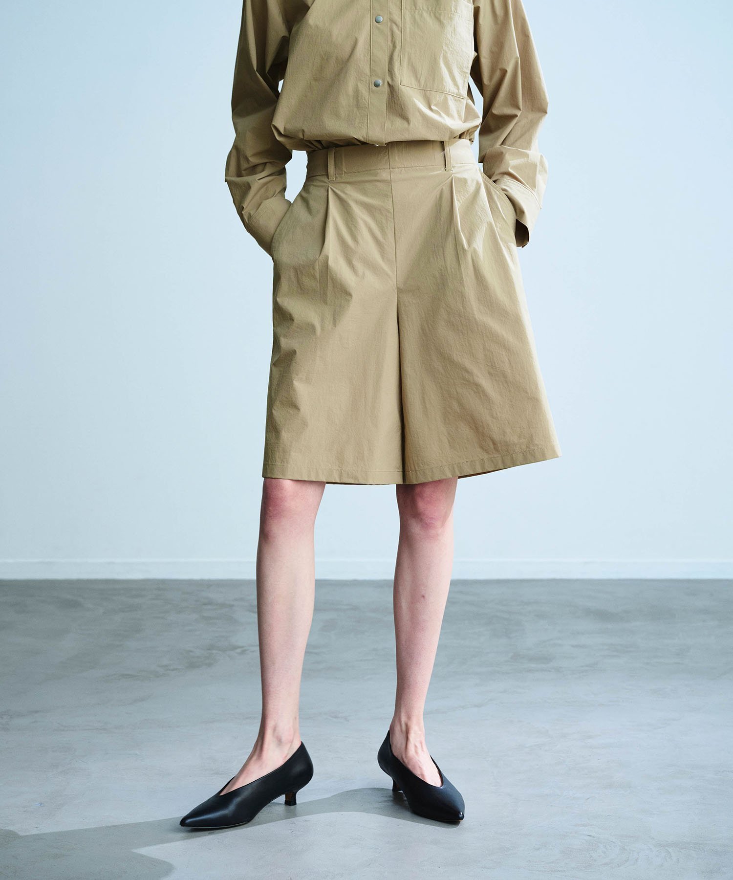 【ノーク/N.O.R.C】の【ウォーターリぺレント】ハーフパンツ インテリア・キッズ・メンズ・レディースファッション・服の通販 founy(ファニー) 　ファッション　Fashion　レディースファッション　Fashion for Women　パンツ　Pants & Trousers　ショートパンツ・ハーフパンツ　High-Waisted & Relaxed Shorts　ギャザー　Gathered, Ruffled　ストレッチ　Stretch, Stretchy Fabric　ハーフ　Half, Half-Length　フィット　Fit, Slim Fit　フレア　Flare, Flared　フロント　Front, Front Design　軽量　Lightweight, Ultra Light　ベージュ|ID: prp329100004546067 ipo3291000000032693465