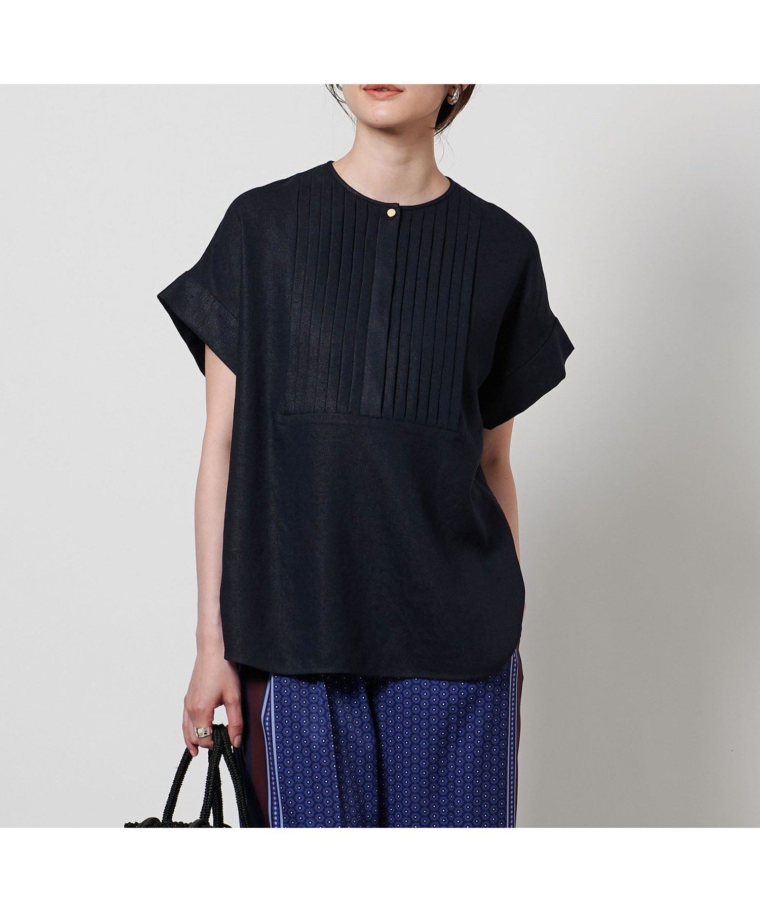 【ユナイテッドアローズ/UNITED ARROWS】のSpiree IAS タック ショートスリーブ ブラウス -接触冷感・UVカット・ストレッチ・ウォッシャブル- インテリア・キッズ・メンズ・レディースファッション・服の通販 founy(ファニー) 　ファッション　Fashion　レディースファッション　Fashion for Women　トップス・カットソー　Cut & Sew Tops　シャツ・ブラウス・オフィスカジュアル　Elegant Blouses & Button-Ups　ショート　Short, Short Length　ジャケット　Jacket, Outerwear　ストレッチ　Stretch, Stretchy Fabric　スリーブ　Sleeve, Long Sleeve / Short Sleeve　セットアップ　Set-Up, Coordinated Outfit　ドット　Polka Dot, Dot Pattern　フロント　Front, Front Design　ヨーク　Yoke, Yoke Design　ワイド　Wide, Wide Fit　おすすめ　Recommended / Our Picks　夏　Summer　NAVY|ID: prp329100004546080 ipo3291000000032744268