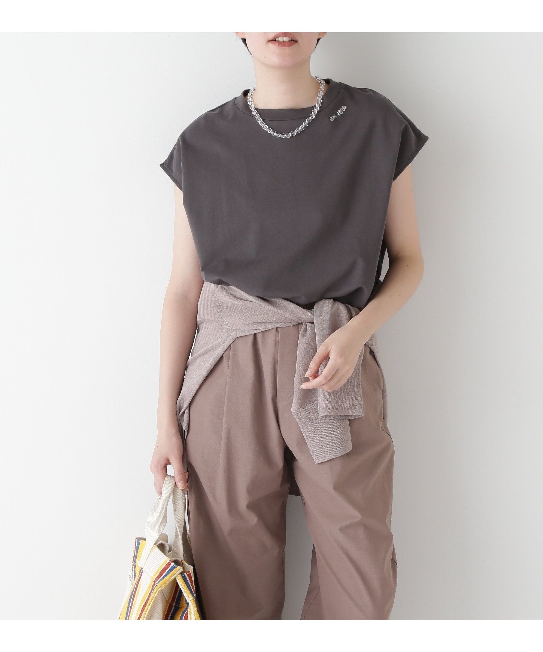 【ヒューマンウーマン/HUMAN WOMAN】のミニ裏毛刺繍ロゴプルオーバー 人気、トレンドファッション・服の通販 founy(ファニー) 　ファッション　Fashion　レディースファッション　WOMEN　トップス・カットソー　Tops/Tshirt　プルオーバー　Pullover　おすすめ　Recommend　スタンダード　Standard　スリーブ　Sleeve　トレーナー　Trainer　フレンチ　French　ベーシック　Basic　リラックス　Relax　夏　Summer　 other-1|ID: prp329100004546388 ipo3291000000032123313