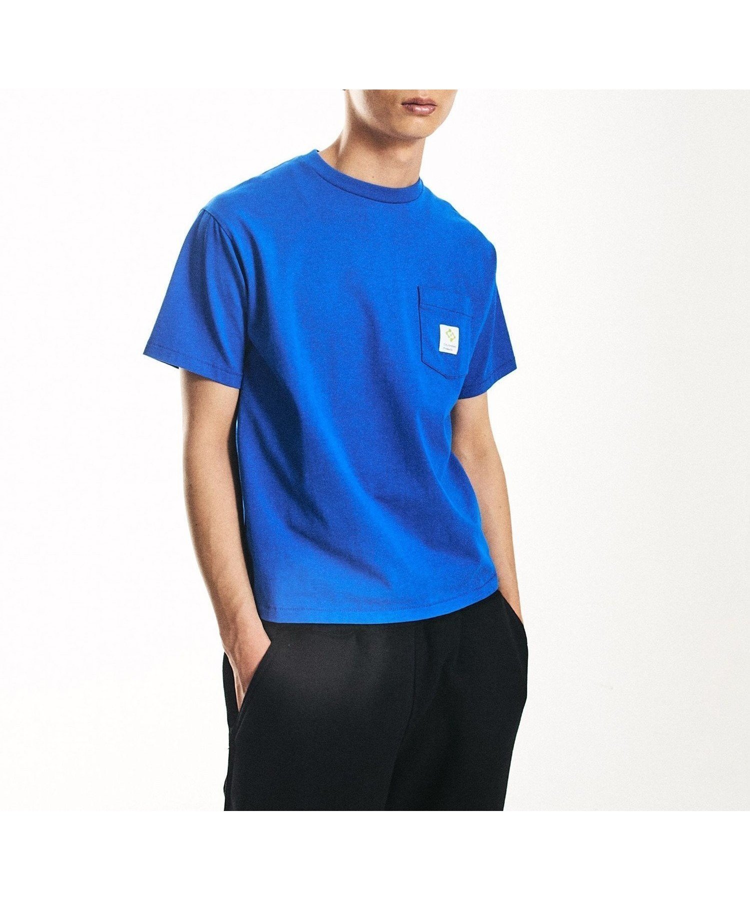 【シップス フォー ウィメン/SHIPS】のCity Ambient Products スクエアロゴ ポケット Tシャツ インテリア・キッズ・メンズ・レディースファッション・服の通販 founy(ファニー) 　ファッション　Fashion　レディースファッション　Fashion for Women　トップス・カットソー　Cut & Sew Tops　シャツ・ブラウス・オフィスカジュアル　Elegant Blouses & Button-Ups　ロングTシャツ・Tシャツ　Longline T-Shirts & Tees　シンプル　Simple, Minimal　スクエア　Square, Square Shape　スタンダード　Standard, Basic　ベーシック　Basic, Essential　ポケット　Pocket, Pocket Detail　リラックス　Relax, Relaxed Fit　エレガント 上品　Elegant　ブルー|ID: prp329100004546441 ipo3291000000033362952