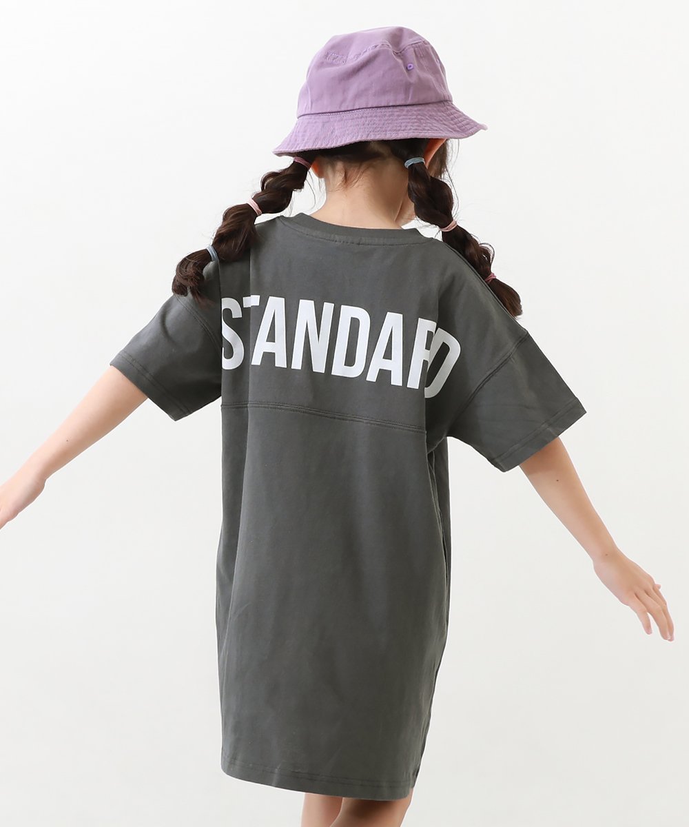 【デビロック/devirock / KIDS】のバックロゴプリント 半袖ワンピース インテリア・キッズ・メンズ・レディースファッション・服の通販 founy(ファニー) 　ファッション　Fashion　キッズファッション　KIDS　ワンピース　Dress/Kids　カラフル　Colorful　スニーカー　Sneakers　トレンド　Trend　プリント　Print　半袖　Short Sleeve　おすすめ　Recommend　チャコール|ID: prp329100004546470 ipo3291000000032123886