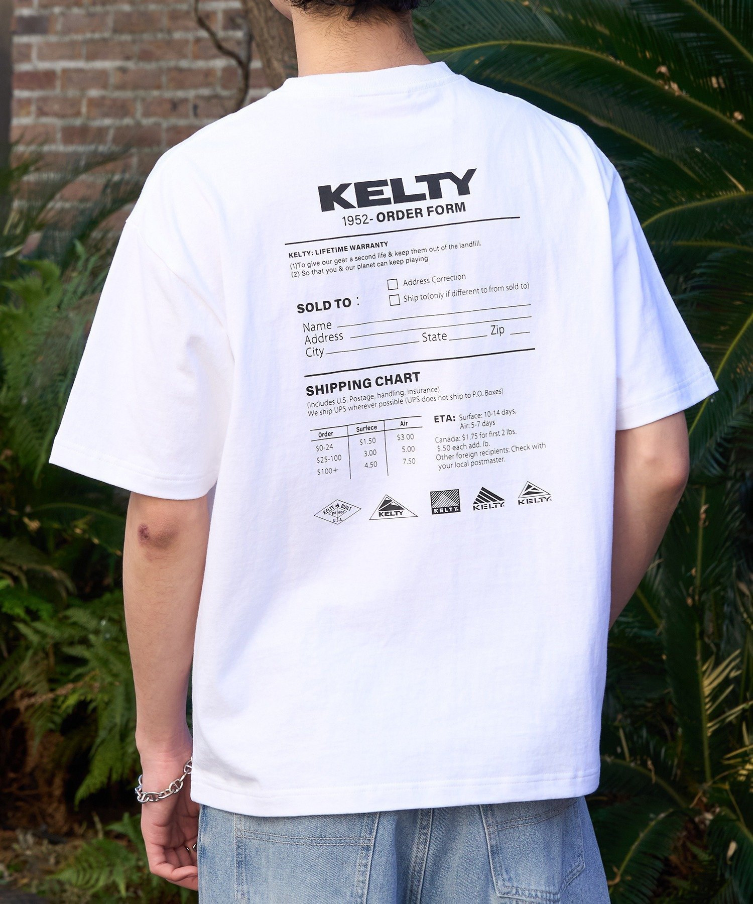 【その他のブランド/Other】のKELTY/【別注】バックプリントロゴTシャツ TYPE-3 インテリア・キッズ・メンズ・レディースファッション・服の通販 founy(ファニー) 　ファッション　Fashion　レディースファッション　WOMEN　トップス・カットソー　Tops/Tshirt　シャツ/ブラウス　Shirts/Blouses　ロング / Tシャツ　T-Shirts　バッグ　Bag　アウトドア　Outdoor　アクセサリー　Accessories　ヴィンテージ　Vintage　カーゴパンツ　Cargo Pants　クラシカル　Classical　グラフィック　Graphic　シンプル　Simple　ジャケット　Jacket　スタンダード　Standard　スラックス　Slacks　ダウン　Down　デイパック　Daypack　トレンド　Trend　パーカー　Hoodie　プリント　Print　別注　Special Order　メンズ　Mens　リラックス　Relax　再入荷　Restock/Back In Stock/Re Arrival　おすすめ　Recommend　WHT|ID: prp329100004546534 ipo3291000000032253908