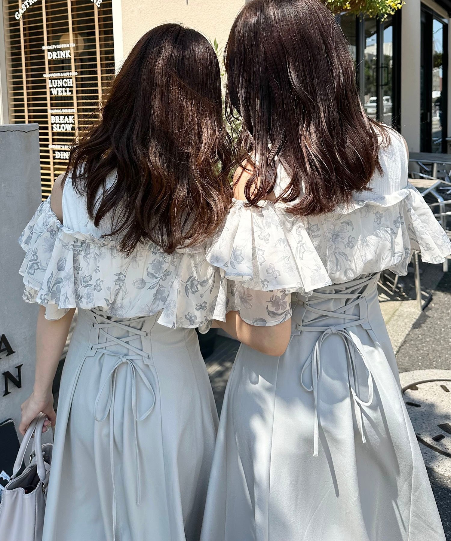 【マジェスティック レゴン/MAJESTIC LEGON】のウエストきゅっとフリルフレアワンピ インテリア・キッズ・メンズ・レディースファッション・服の通販 founy(ファニー) 　ファッション　Fashion　レディースファッション　WOMEN　ワンピース　Dress　オフショル　Off Shoulder　トレンド　Trend　ドッキング　Docking　フェミニン　Feminine　レース　Race　グレー柄|ID: prp329100004546703 ipo3291000000032338100
