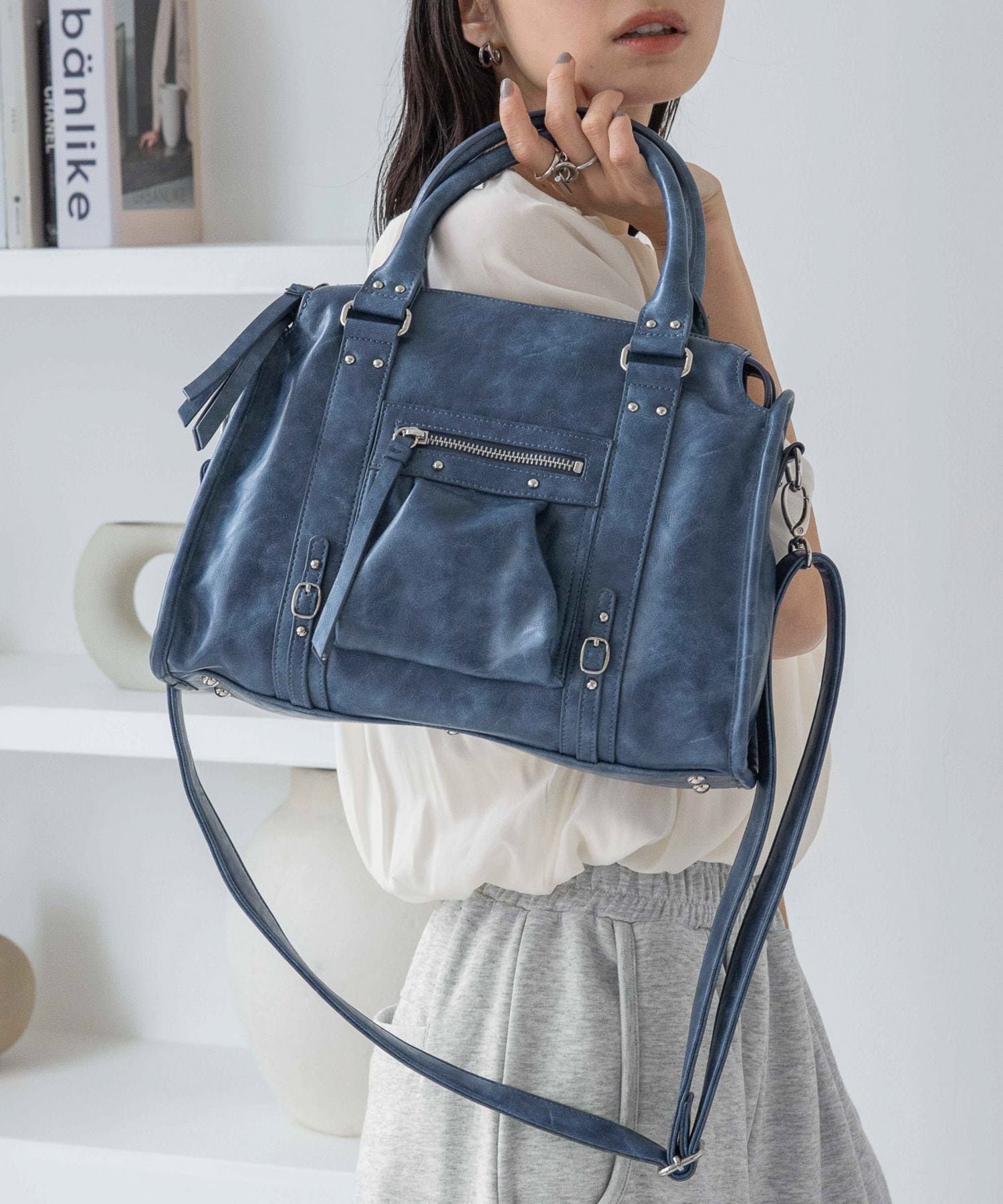 【ジーナシス/JEANASiS】のアンティークフェイクレザーボストン インテリア・キッズ・メンズ・レディースファッション・服の通販 founy(ファニー) 　ファッション　Fashion　レディースファッション　WOMEN　おすすめ　Recommend　アンティーク　Antique　ショルダー　Shoulder　ジャケット　Jacket　デニム　Denim　フェイクレザー　Faux Leather　ボストン　Boston　ポケット　Pocket　ヴィンテージ　Vintage　ブルー|ID: prp329100004546909 ipo3291000000032302320