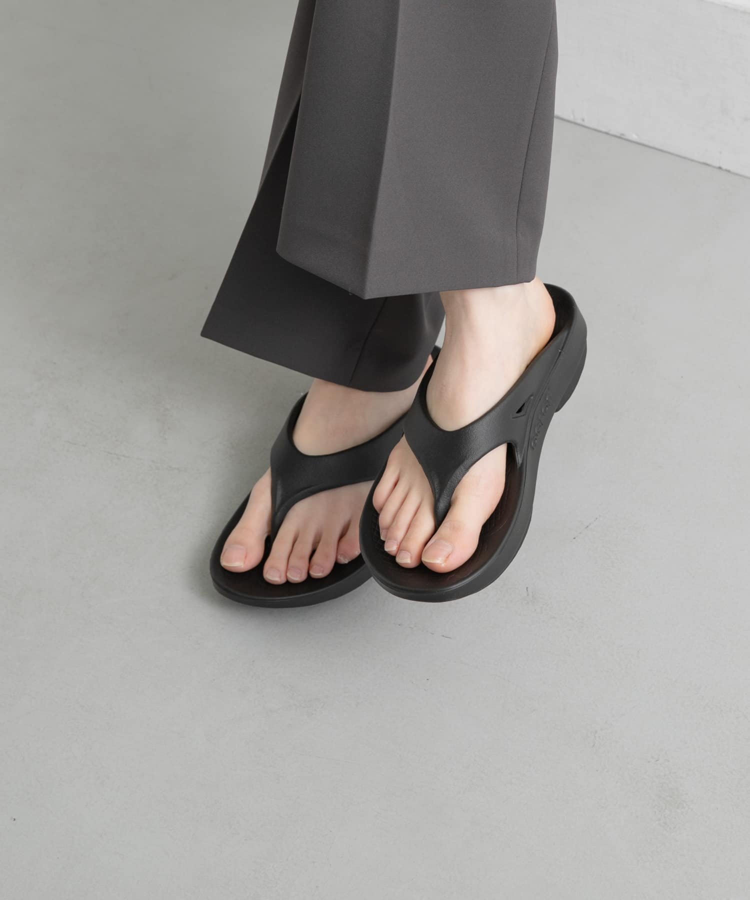 【アーバンリサーチ ドアーズ/URBAN RESEARCH DOORS】のOOFOS OOriginal インテリア・キッズ・メンズ・レディースファッション・服の通販 founy(ファニー) 　ファッション　Fashion　レディースファッション　Fashion for Women　2025年　2025　2025春夏・S/S　Spring/Summer 2025 SS25　シューズ　Shoes, Footwear　シンプル　Simple, Minimal　スポーツ　Sports, Activewear　トレーナー　Sweatshirt, Trainer　ワンポイント　One Point, Statement Accent　夏　Summer　定番　Standard, Basic Item　S/S・春夏　SS, Spring/Summer, Warm Season　Black|ID: prp329100004546996 ipo3291000000032529955