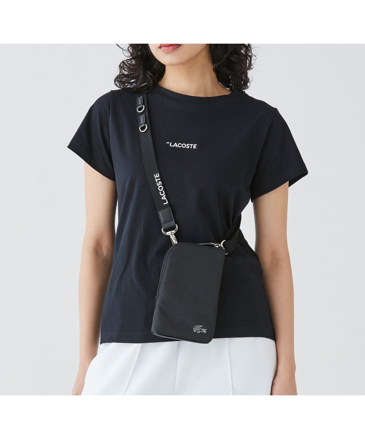 【ラコステ/LACOSTE】のコンパクトブランドネームロゴTシャツ インテリア・キッズ・メンズ・レディースファッション・服の通販 founy(ファニー) 　ファッション　Fashion　レディースファッション　Ladies' Fashion Online　トップス・カットソー　Tops/Tshirt　シャツ/ブラウス　Shirts/Blouses　ロング / Tシャツ　T-Shirts　コンパクト　Compact　スマート　Smart　スリーブ　Sleeve　フィット　Fit　ブラック|ID: prp329100004547058 ipo3291000000032641346