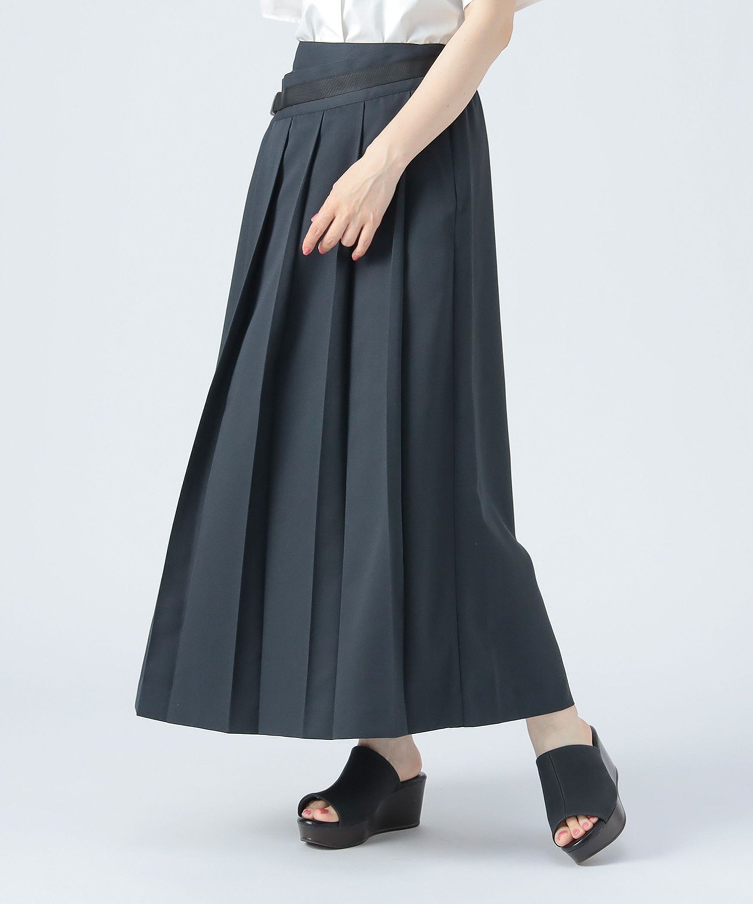 【ビームス ハート/BEAMS HEART】のガチャベルト ラップ風 スカート インテリア・キッズ・メンズ・レディースファッション・服の通販 founy(ファニー) 　ファッション　Fashion　レディースファッション　WOMEN　スカート　Skirt　ベルト　Belts　おすすめ　Recommend　クラシカル　Classical　クラシック　Classic　サンダル　Sandals　ショート　Short　ソックス　Socks　ツイル　Twill　トレンド　Trend　バランス　Balance　プリーツ　Pleats　ラップ　Wrap　ロング　Long　半袖　Short Sleeve　CHARCOAL|ID: prp329100004547079 ipo3291000000032131208