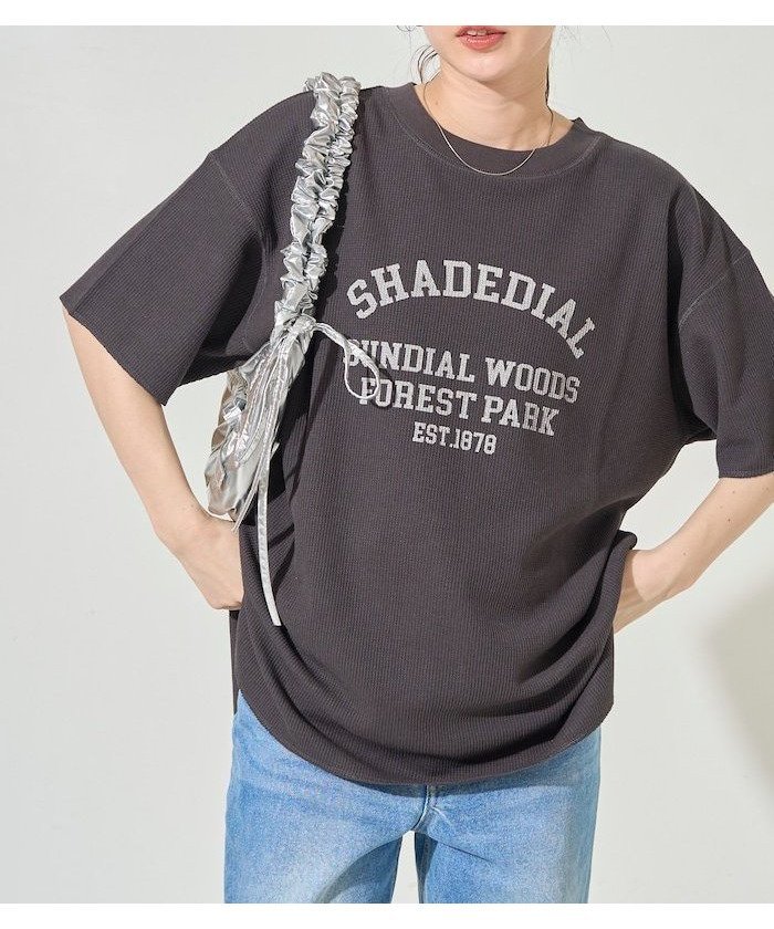 【フリークスストア/FREAK'S STORE】のミニ ワッフル ロゴ プリント 半袖 Tシャツ【限定展開】 25SS インテリア・キッズ・メンズ・レディースファッション・服の通販 founy(ファニー) 　ファッション　Fashion　レディースファッション　Fashion for Women　トップス・カットソー　Cut & Sew Tops　シャツ・ブラウス・オフィスカジュアル　Elegant Blouses & Button-Ups　ロングTシャツ・Tシャツ　Longline T-Shirts & Tees　2025年　2025　2025春夏・S/S　Spring/Summer 2025 SS25　ビッグ　Big, Oversized　フロント　Front, Front Design　プリント　Print, Printed Pattern　ラウンド　Round, Round Neck　ワッフル　Waffle, Waffle Knit　半袖　Short Sleeve, Half Sleeve　夏　Summer　S/S・春夏　SS, Spring/Summer, Warm Season　ブラック|ID: prp329100004547224 ipo3291000000033442715