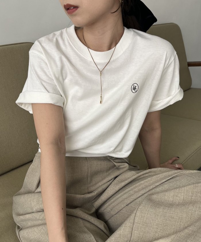 【カプリシューレマージュ/CAPRICIEUX LEMAGE】の【サイズ展開あり】1ポイントTシャツ インテリア・キッズ・メンズ・レディースファッション・服の通販 founy(ファニー) https://founy.com/ ファッション Fashion レディースファッション Fashion for Women トップス・カットソー Cut & Sew Tops シャツ・ブラウス・オフィスカジュアル Elegant Blouses & Button-Ups ロングTシャツ・Tシャツ Longline T-Shirts & Tees おすすめ Recommended / Our Picks インナー Innerwear コンパクト Compact, Small Size サークル Circle, Round Design ジャケット Jacket, Outerwear スラックス Slacks, Dress Pants セットアップ Set-Up, Coordinated Outfit センター Center, Center Line バイアス Bias, Diagonal Cut ビスチェ Bustier, Corset Top プチプライス・低価格 Affordable / Budget Price マキシ Maxi, Full Length 人気 Popular, Best Seller |ID: prp329100004547258 ipo3291000000033718862
