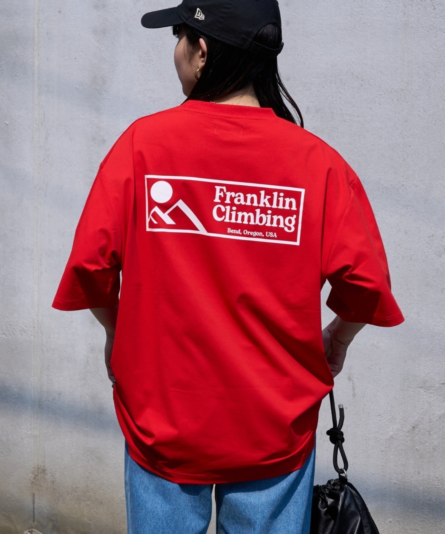 【チャオパニックティピー/CIAOPANIC TYPY】の【Franklin Climbing】グラフィックバックロゴ半袖Tee インテリア・キッズ・メンズ・レディースファッション・服の通販 founy(ファニー) 　ファッション　Fashion　レディースファッション　Fashion for Women　トップス・カットソー　Cut & Sew Tops　バッグ　Bags　インナー　Innerwear　グラフィック　Graphic, Graphic Design　軽量　Lightweight, Ultra Light　スタイリッシュ　Stylish, Fashionable　ストレッチ　Stretch, Stretchy Fabric　スポーツ　Sports, Activewear　定番　Standard, Basic Item　フィット　Fit, Slim Fit　プリント　Print, Printed Pattern　ベーシック　Basic, Essential　半袖　Short Sleeve, Half Sleeve　ランニング　Running, Running Wear, Activewear, Jogging　レッド|ID: prp329100004547305 ipo3291000000032727698