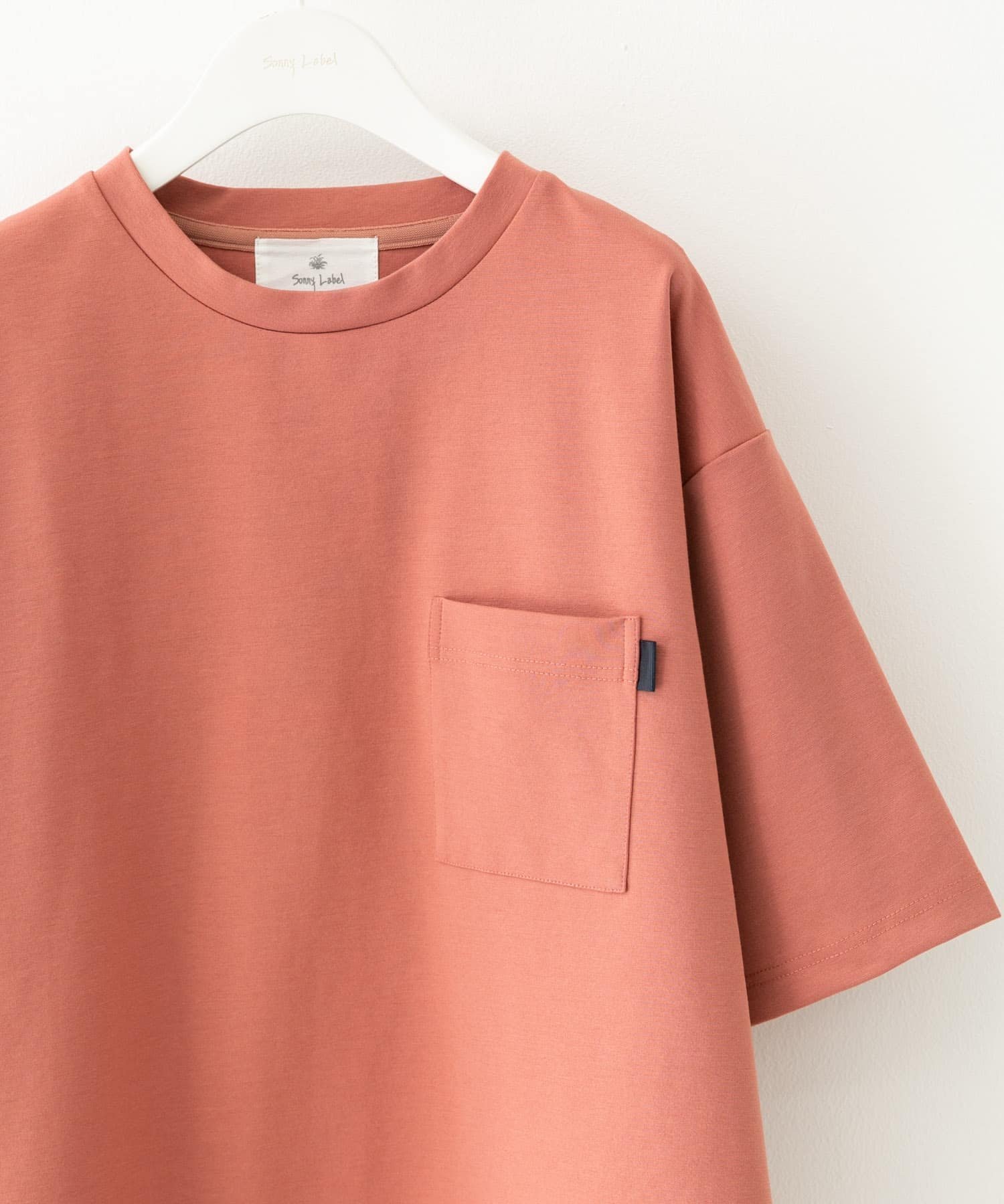 【サニーレーベル/Sonny Label / URBAN RESEARCH / MEN】のポンチポケット付ショートスリーブTシャツ インテリア・キッズ・メンズ・レディースファッション・服の通販 founy(ファニー) 　ファッション　Fashion　メンズファッション　Fashion for Men　オレンジ　Orange　カラフル　Colorful Design　ショート　Short, Short Length　シンプル　Simple, Minimal　スニーカー　Sneakers, Trainers　スポーツ　Sports, Activewear　スリーブ　Sleeve, Long Sleeve / Short Sleeve　トレンド　Trend, Trending Now　定番　Standard, Basic Item　フィット　Fit, Slim Fit　ボトム　Bottoms, Lower Wear　ポケット　Pocket, Pocket Detail　無地　Plain, Solid Color　リラックス　Relax, Relaxed Fit　ワンポイント　One Point, Statement Accent　S/S・春夏　SS, Spring/Summer, Warm Season　おすすめ　Recommended / Our Picks　夏　Summer　2025年　2025　2025春夏・S/S　Spring/Summer 2025 SS25　オレンジ|ID: prp329100004547356 ipo3291000000033574928
