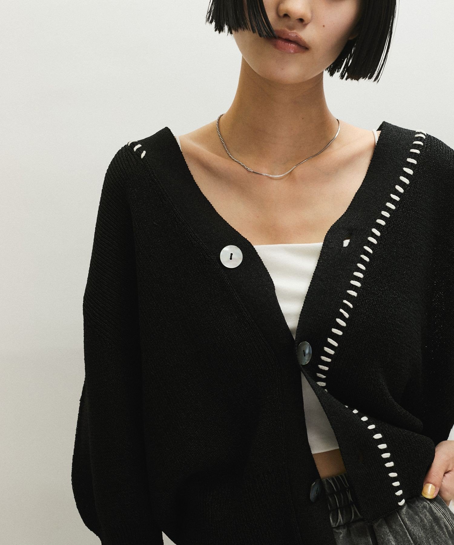 【アダム エ ロペ/ADAM ET ROPE'】のペーパーシルクMIXカーディガン インテリア・キッズ・メンズ・レディースファッション・服の通販 founy(ファニー) 　ファッション　Fashion　レディースファッション　Fashion for Women　トップス・カットソー　Cut & Sew Tops　カーディガン・羽織り　Layered Style Cardigans　春　Spring　洗える　Machine Washable　カーディガン　Cardigan, Knitwear　シルク　Silk, 100% Silk　スラックス　Slacks, Dress Pants　スリーブ　Sleeve, Long Sleeve / Short Sleeve　ターコイズ　Turquoise, Blue-Green　デニム　Denim, Jeans Material　ハンド　Hand, Handmade　ハーフ　Half, Half-Length　ペーパー　Paper, Kraft Paper　ポケット　Pocket, Pocket Detail　リラックス　Relax, Relaxed Fit　ワイド　Wide, Wide Fit　S/S・春夏　SS, Spring/Summer, Warm Season　夏　Summer　2025年　2025　2025春夏・S/S　Spring/Summer 2025 SS25　ブラック(01)|ID: prp329100004547657 ipo3291000000032724360