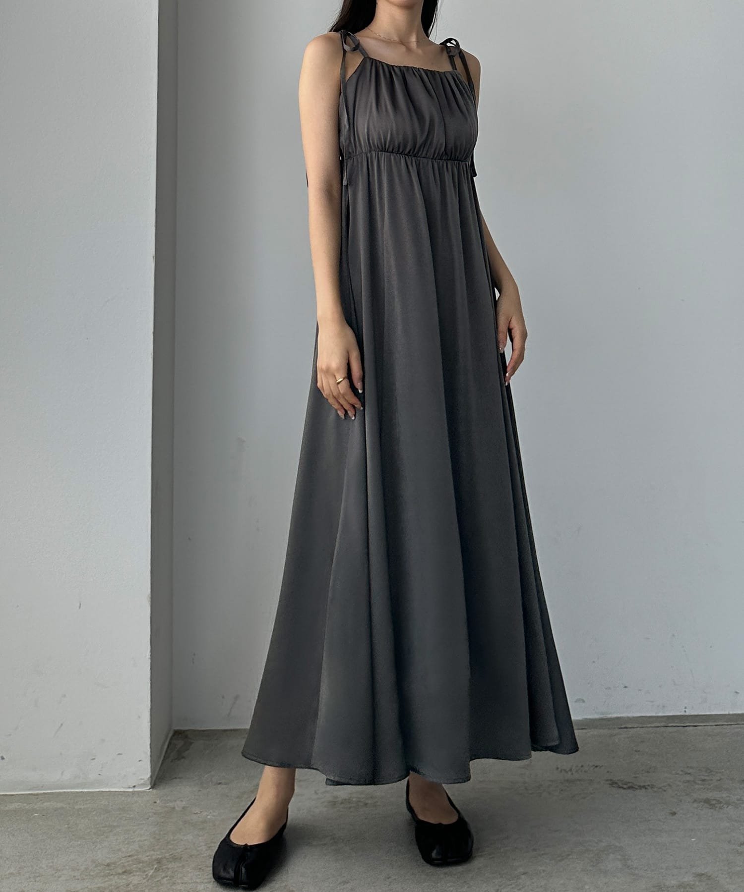 【ジュノア/JUNOAH】のLouere Iラインワンピース インテリア・キッズ・メンズ・レディースファッション・服の通販 founy(ファニー) 　ファッション　Fashion　レディースファッション　Ladies' Fashion Online　ワンピース　Dress　Aチャコール|ID: prp329100004547946 ipo3291000000032532247
