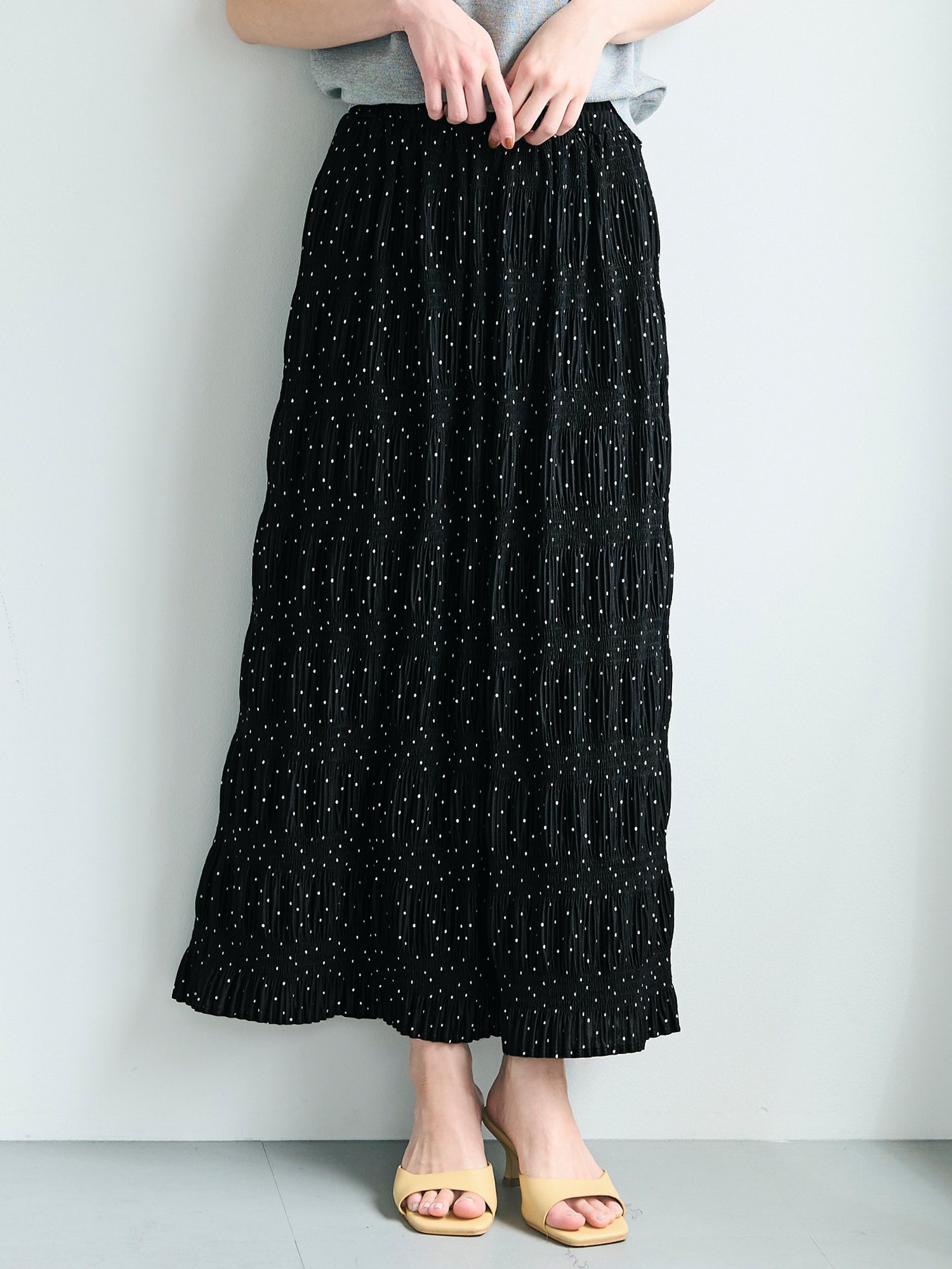 【コカ/COCA】のイレギュラープリーツロングスカート インテリア・キッズ・メンズ・レディースファッション・服の通販 founy(ファニー) 　ファッション　Fashion　レディースファッション　Ladies' Fashion Online　スカート　Skirt　ロングスカート　Long Skirt　シンプル　Simple　ドット　Dot　フェミニン　Feminine　プリーツ　Pleats　ポケット　Pocket　Black|ID: prp329100004548002 ipo3291000000032656452