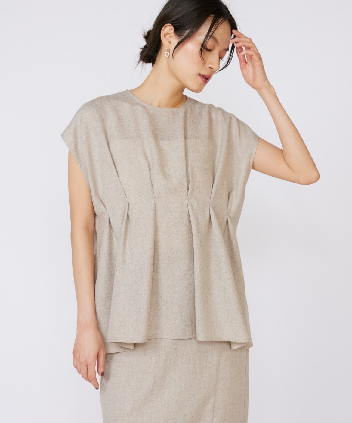 【イネド/INED】のタックデザインブラウス 人気、トレンドファッション・服の通販 founy(ファニー) 　ファッション　Fashion　レディースファッション　Fashion for Women　トップス・カットソー　Cut & Sew Tops　シャツ・ブラウス・オフィスカジュアル　Elegant Blouses & Button-Ups　おすすめ　Recommended / Our Picks　シェイプ　Shape, Slim Fit　ジャケット　Jacket, Outerwear　セットアップ　Set-Up, Coordinated Outfit　 other-1|ID: prp329100004548033 ipo3291000000033052140