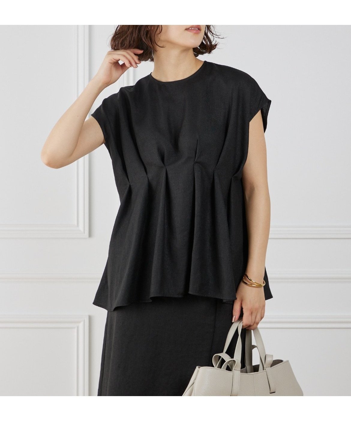 【イネド/INED】のタックデザインブラウス インテリア・キッズ・メンズ・レディースファッション・服の通販 founy(ファニー) 　ファッション　Fashion　レディースファッション　Fashion for Women　トップス・カットソー　Cut & Sew Tops　シャツ・ブラウス・オフィスカジュアル　Elegant Blouses & Button-Ups　おすすめ　Recommended / Our Picks　シェイプ　Shape, Slim Fit　ジャケット　Jacket, Outerwear　セットアップ　Set-Up, Coordinated Outfit　ブラック|ID: prp329100004548033 ipo3291000000033052145