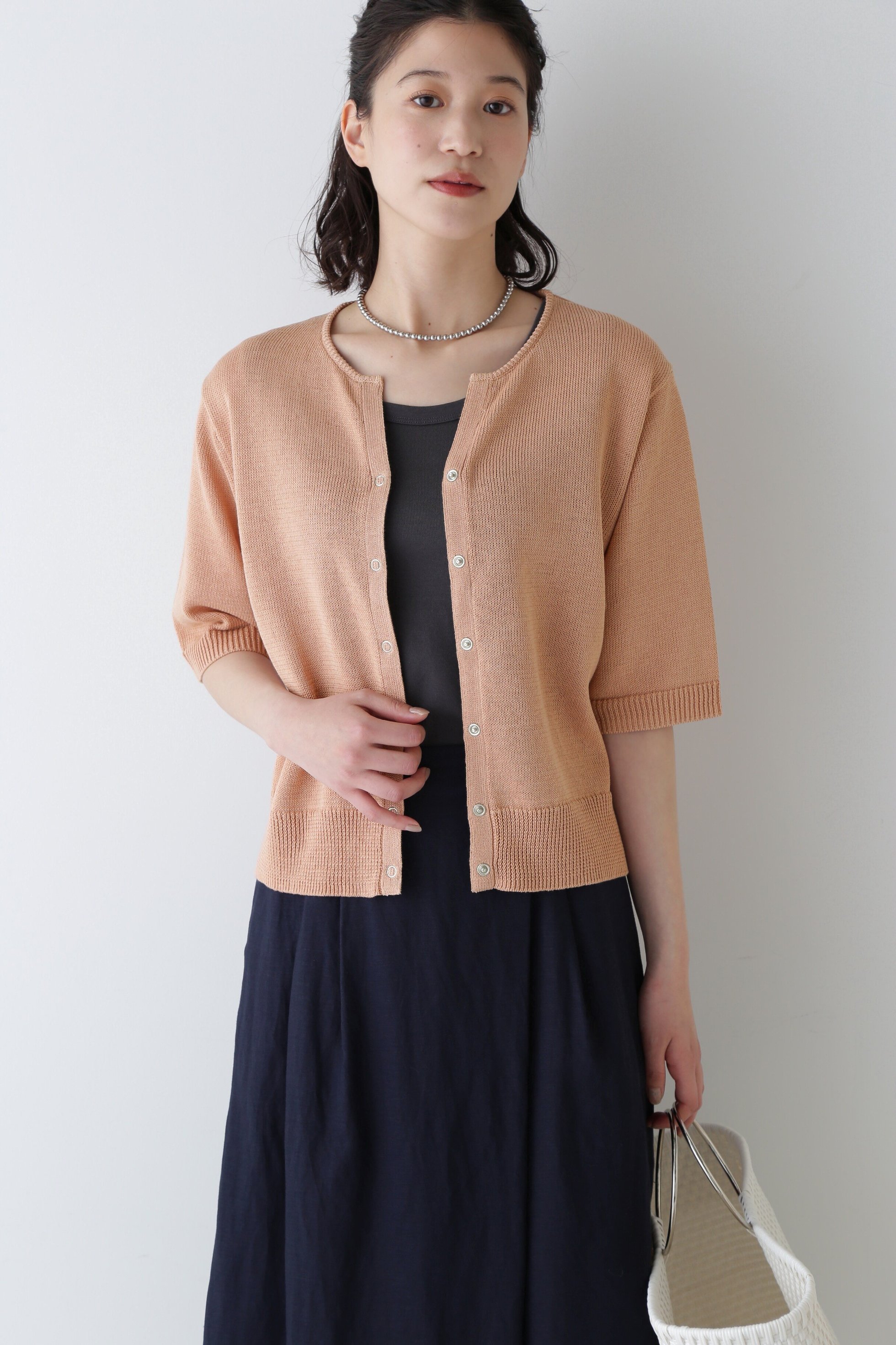 【ヒューマンウーマン/HUMAN WOMAN】のミドルゲージギマニットカーディガン インテリア・キッズ・メンズ・レディースファッション・服の通販 founy(ファニー) 　ファッション　Fashion　レディースファッション　Ladies' Fashion Online　トップス・カットソー　Tops/Tshirt　ニット　Knit Tops　カーディガン　Cardigans　おすすめ　Recommend　カーディガン　Cardigan　スタンダード　Standard　ベーシック　Basic　人気　Popularity　半袖　Short Sleeve　夏　Summer　定番　Standard　オレンジ|ID: prp329100004548152 ipo3291000000032609296