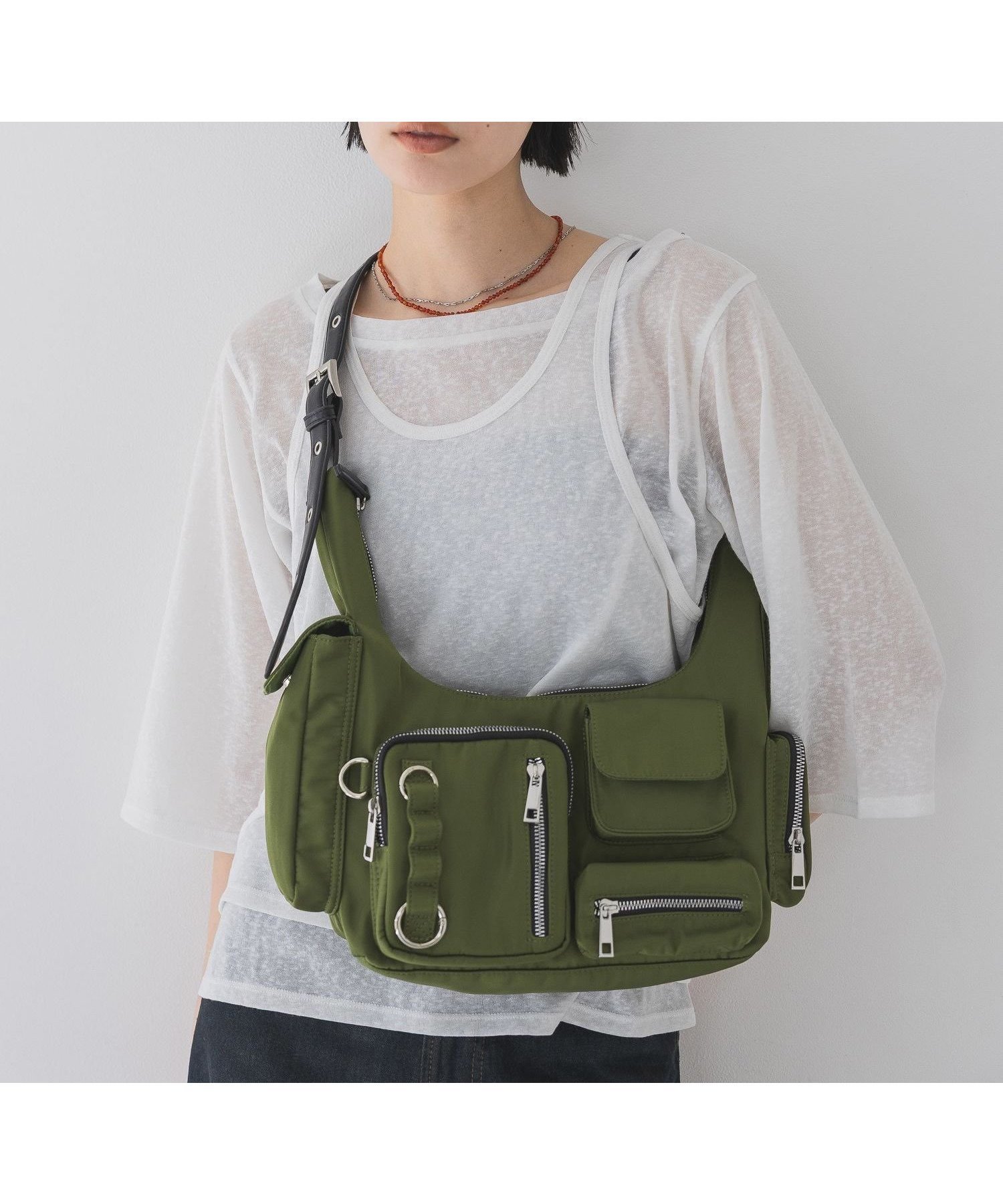【ジーナシス/JEANASiS】のマルチポケットワンショルダーBAG【新色先行 】 インテリア・キッズ・メンズ・レディースファッション・服の通販 founy(ファニー) 　ファッション　Fashion　レディースファッション　Fashion for Women　キーホルダー　Keychain, Key Holder　今季　This Season, Current Season　軽量　Lightweight, Ultra Light　ショルダー　Shoulder, Shoulder Strap　シンプル　Simple, Minimal　ジップ　Zip, Zipper　スマート　Smart, Elegant　チャーム　Charm, Pendant　トレンド　Trend, Trending Now　人気　Popular, Best Seller　ポケット　Pocket, Pocket Detail　夏　Summer　カーキ|ID: prp329100004548178 ipo3291000000033041296