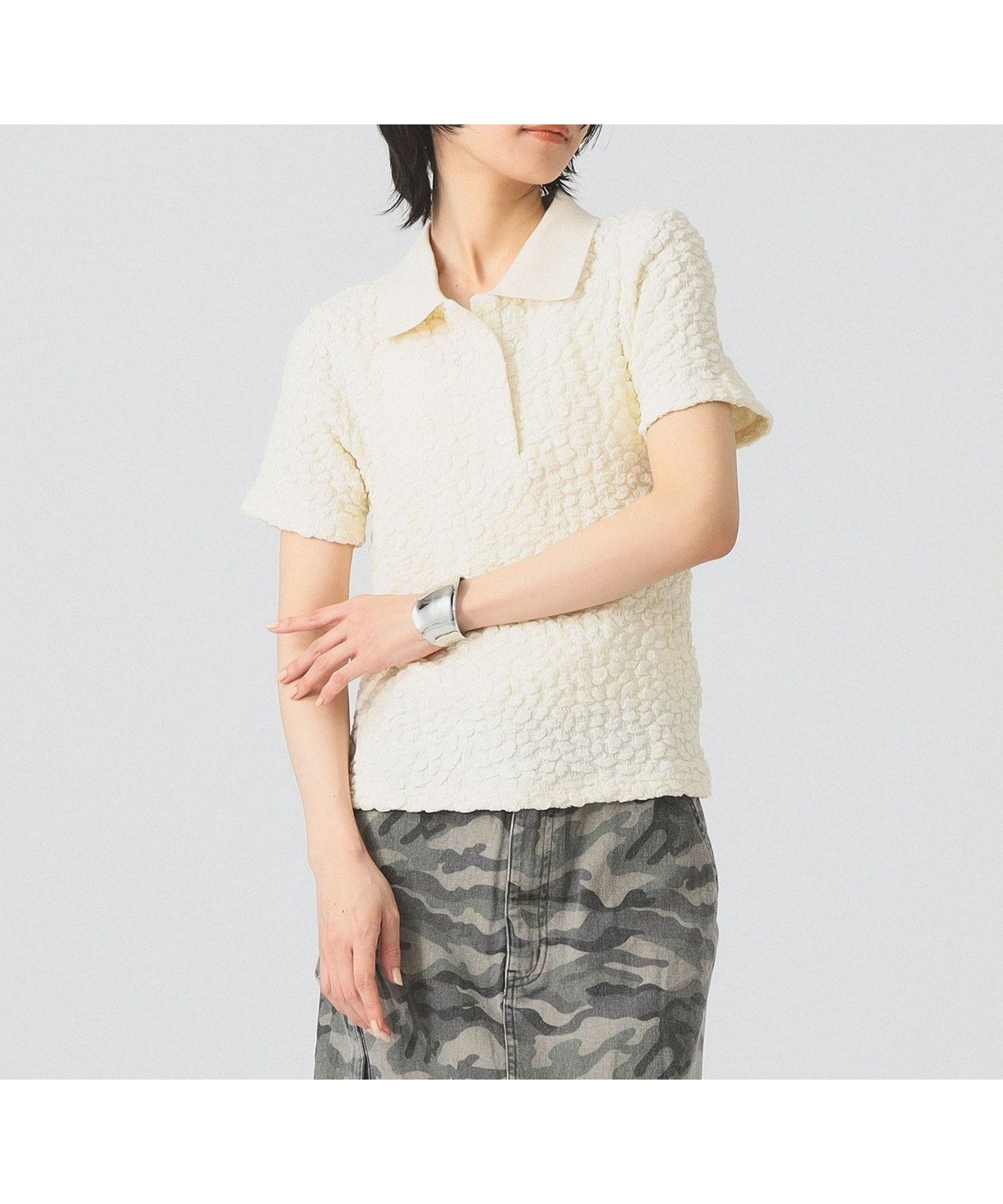 【ビームス ウイメン/BEAMS】の【待望の再入荷/ポロシャツ/襟付き/半袖】フクレジャカード ポロ 25AW インテリア・キッズ・メンズ・レディースファッション・服の通販 founy(ファニー) 　ファッション　Fashion　レディースファッション　Fashion for Women　トップス・カットソー　Cut & Sew Tops　シャツ・ブラウス・オフィスカジュアル　Elegant Blouses & Button-Ups　ポロシャツ・きれいめカジュアル　Smart-Casual Polo Tops　クラシカル　Classical, Vintage-Inspired　シンプル　Simple, Minimal　ジャカード／ジャガード　Jacquard, Woven Pattern　スマート　Smart, Elegant　スラックス　Slacks, Dress Pants　デコルテ　Décolleté, Neckline　デニム　Denim, Jeans Material　トレンド　Trend, Trending Now　フレア　Flare, Flared　ポロシャツ　Polo Shirt, Collared Tee　半袖　Short Sleeve, Half Sleeve　リラックス　Relax, Relaxed Fit　ワイド　Wide, Wide Fit　再入荷　Restock / Back in Stock　エレガント 上品　Elegant　2025年　2025　2025-2026秋冬・A/W　Autumn/Winter 2025–26 AW25–26　OFF_WHITE|ID: prp329100004548251 ipo3291000000033336907