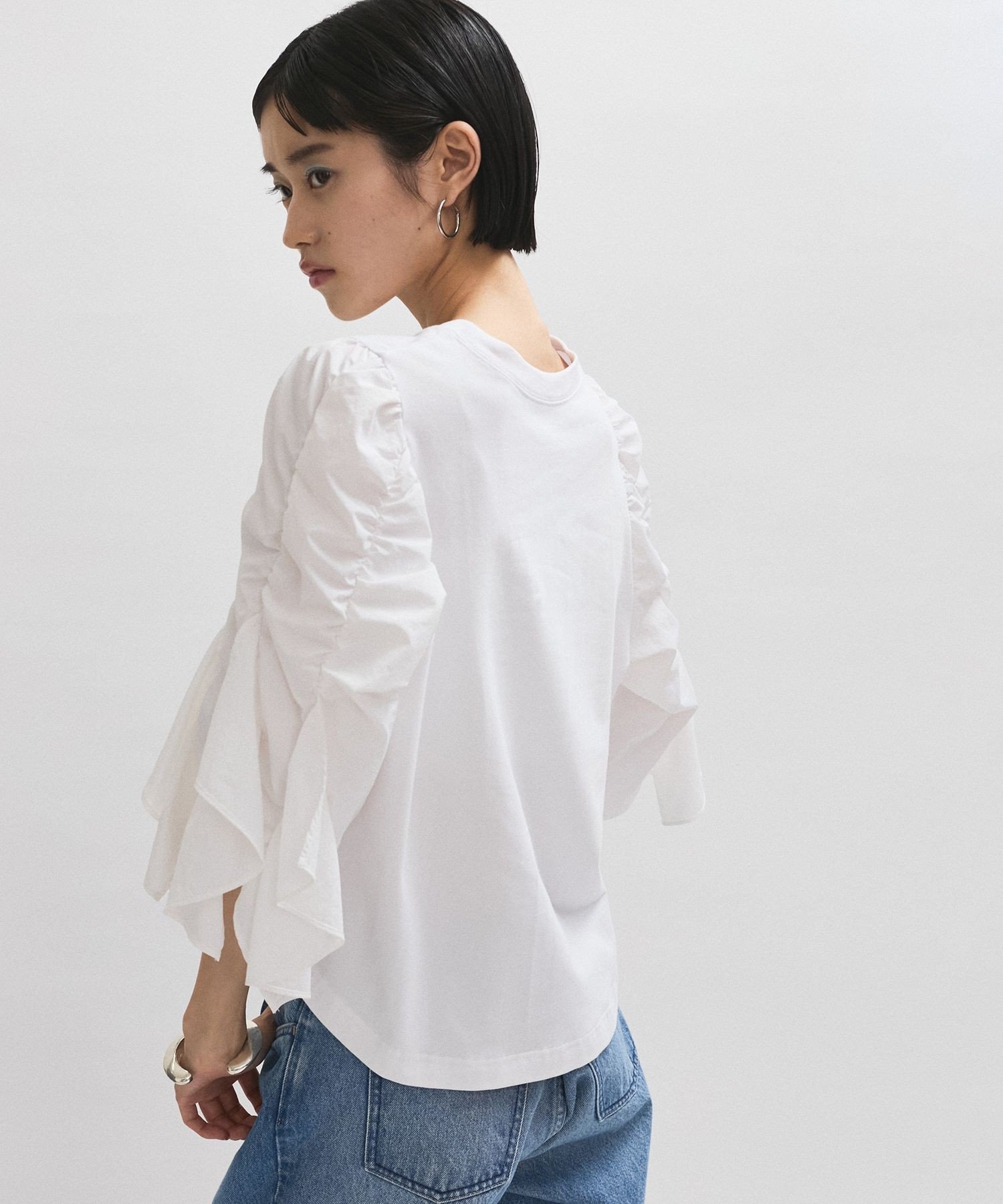 【アダム エ ロペ/ADAM ET ROPE'】の【WEB限定】フリルスリーブカットソー インテリア・キッズ・メンズ・レディースファッション・服の通販 founy(ファニー) 　ファッション　Fashion　レディースファッション　WOMEN　トップス・カットソー　Tops/Tshirt　カットソー　Cut and Sewn　アクセサリー　Accessories　春　Spring　カットソー　Cut And Sew　シャーリング　Shirring　ショート　Short　スニーカー　Sneakers　バランス　Balance　バングル　Bangle　フリル　Frills　ボトム　Bottom　S/S・春夏　Ss・Spring/Summer　おすすめ　Recommend　夏　Summer　2025年　2025　2025春夏・S/S　Ss,Spring/Summer,2025　ホワイト系(11)|ID: prp329100004548431 ipo3291000000032305284