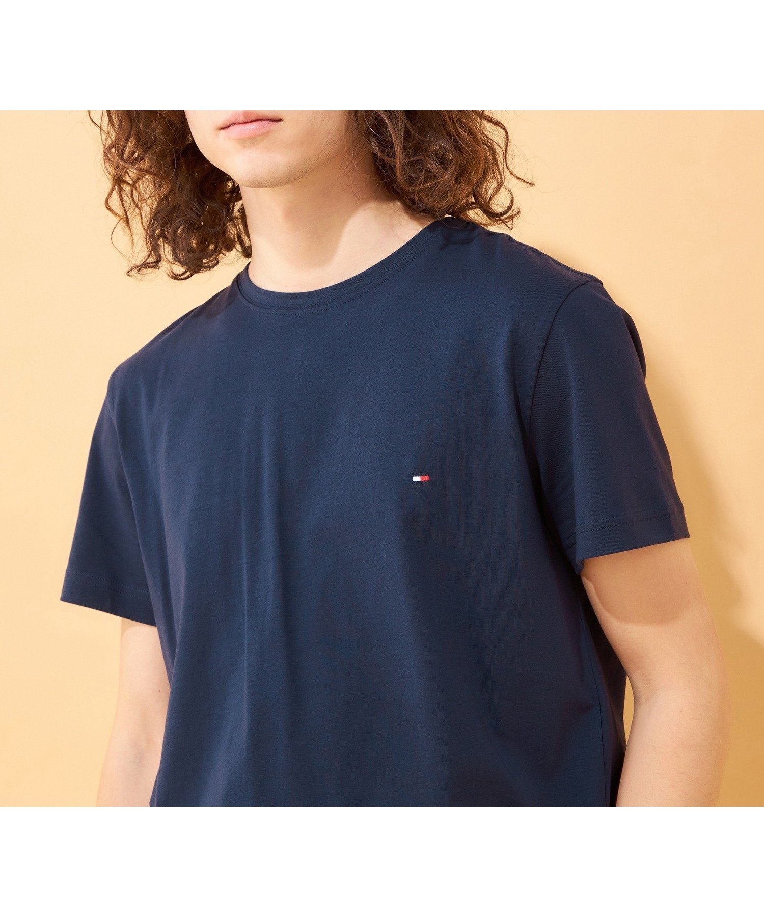 【トミーヒルフィガー/TOMMY HILFIGER / MEN】の【オンライン限定】トミーヒルフィガー ワンポイントロゴクルーネックオーバーサイズTシャツ インテリア・キッズ・メンズ・レディースファッション・服の通販 founy(ファニー) 　ファッション　Fashion　メンズファッション　Fashion for Men　アメリカン　American Style　インナー　Innerwear　クラシック　Classic, Timeless Style　ジャケット　Jacket, Outerwear　ストレッチ　Stretch, Stretchy Fabric　スマート　Smart, Elegant　デニム　Denim, Jeans Material　人気　Popular, Best Seller　フィット　Fit, Slim Fit　モダン　Modern, Contemporary　ワンポイント　One Point, Statement Accent　おすすめ　Recommended / Our Picks　ゴルフ　Golf　ネイビー416|ID: prp329100004548874 ipo3291000000033000327