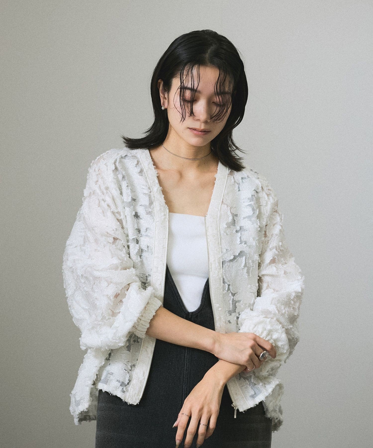 【サロン アダム エ ロペ/SALON adam et rope'】のセットアップ対応 エルブカットジャガードシアーシャツブルゾン インテリア・キッズ・メンズ・レディースファッション・服の通販 founy(ファニー) 　ファッション　Fashion　レディースファッション　Ladies' Fashion Online　アウター　Coat Outerwear　ブルゾン　Blouson/Jackets　トップス・カットソー　Tops/Tshirt　シャツ/ブラウス　Shirts/Blouses　カットジャガード　Cut Jacquard　ギャザー　Gather　シアー　Sheer　スピンドル　Spindle　スポーティ　Sporty　セットアップ　Set Up　パイピング　Piping　フリンジ　Fringe　ベスト　Vest　ボトム　Bottom　モチーフ　Motif　エレガント 上品　Elegant　セレモニー　Ceremony　2025年　2025　2025春夏・S/S　Ss,Spring/Summer,2025　ホワイト(10)|ID: prp329100004548973 ipo3291000000032628849
