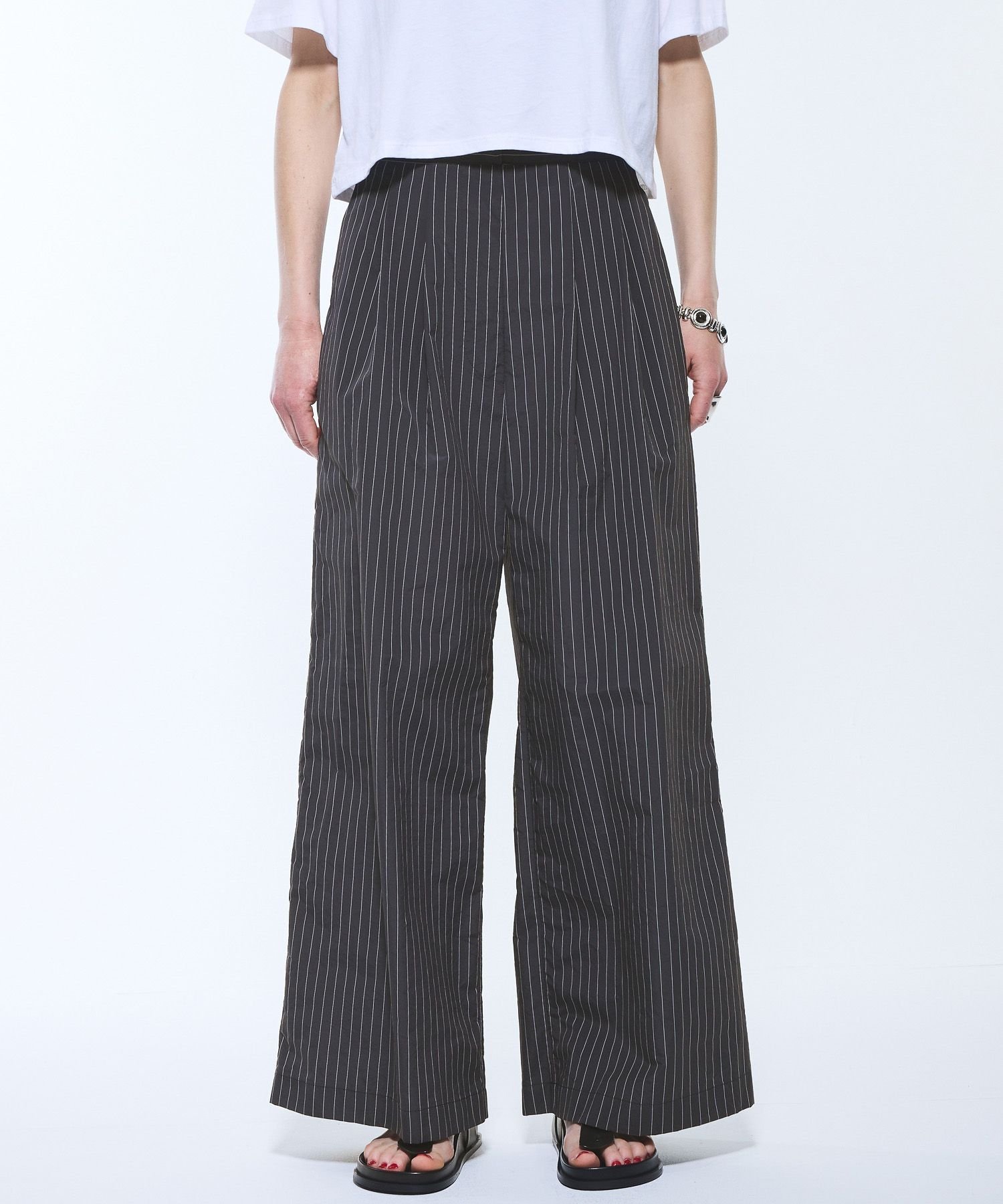 【ブリル/BRILL】の2タックタフタパンツ インテリア・キッズ・メンズ・レディースファッション・服の通販 founy(ファニー) 　ファッション　Fashion　レディースファッション　WOMEN　パンツ　Pants　イタリア　Italy　ショート　Short　ストライプ　Stripe　ストレッチ　Stretch　タイプライター　Typewriter　タフタ　Taffeta　無地　Plain Color　ストライプ|ID: prp329100004549082 ipo3291000000032150455